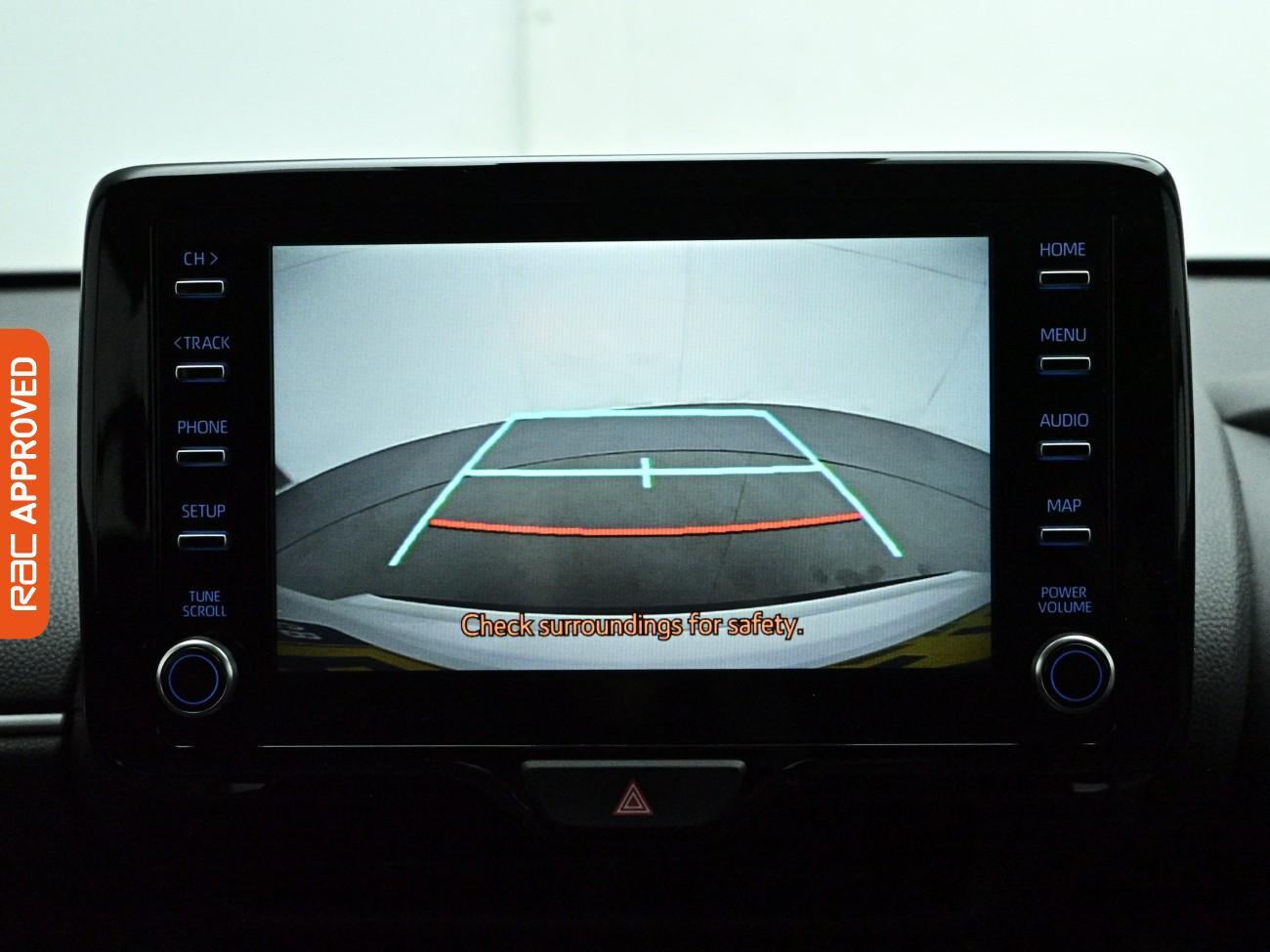 Toyota Yaris Cross view 3
