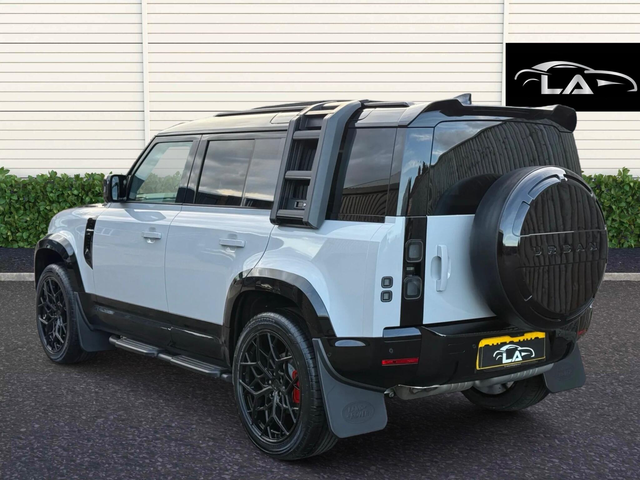 Land Rover Defender view 5
