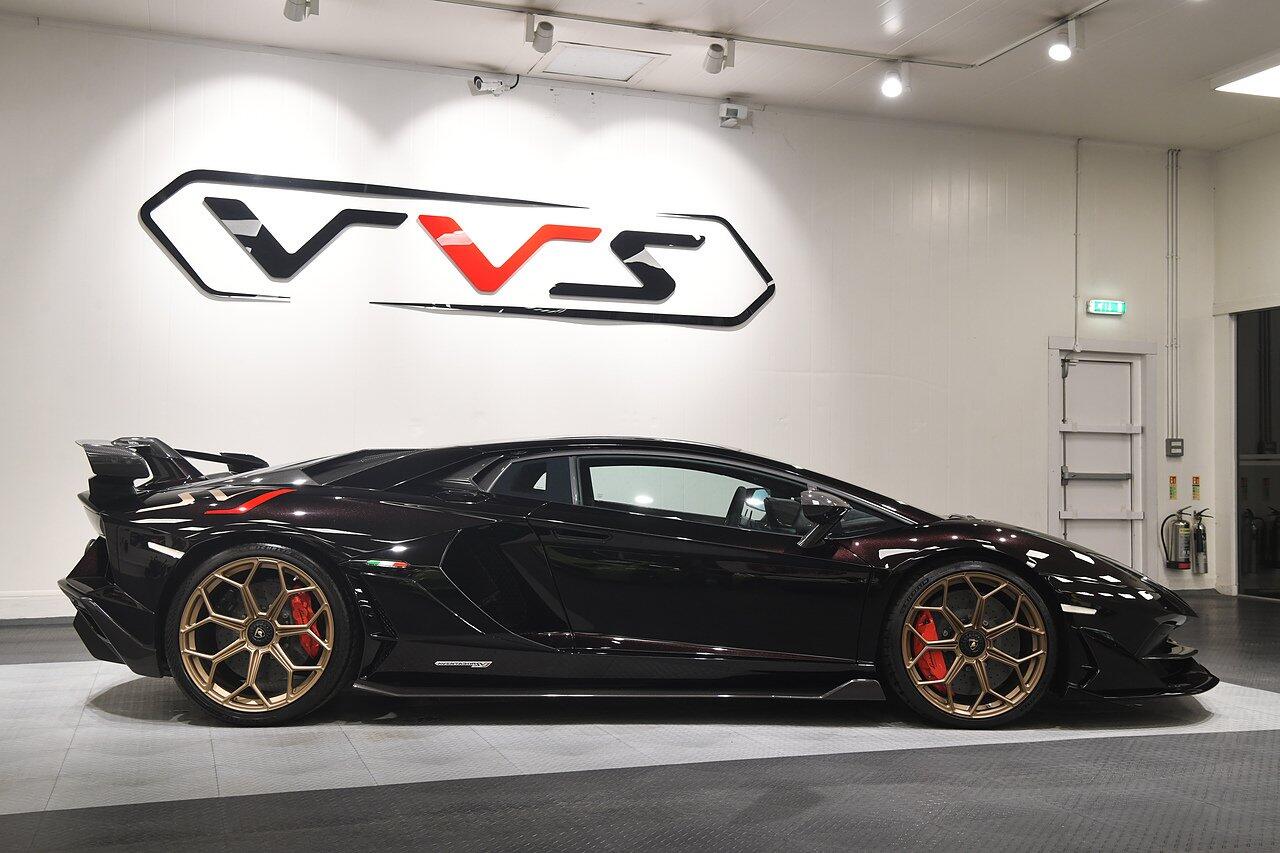 Lamborghini Aventador view 2