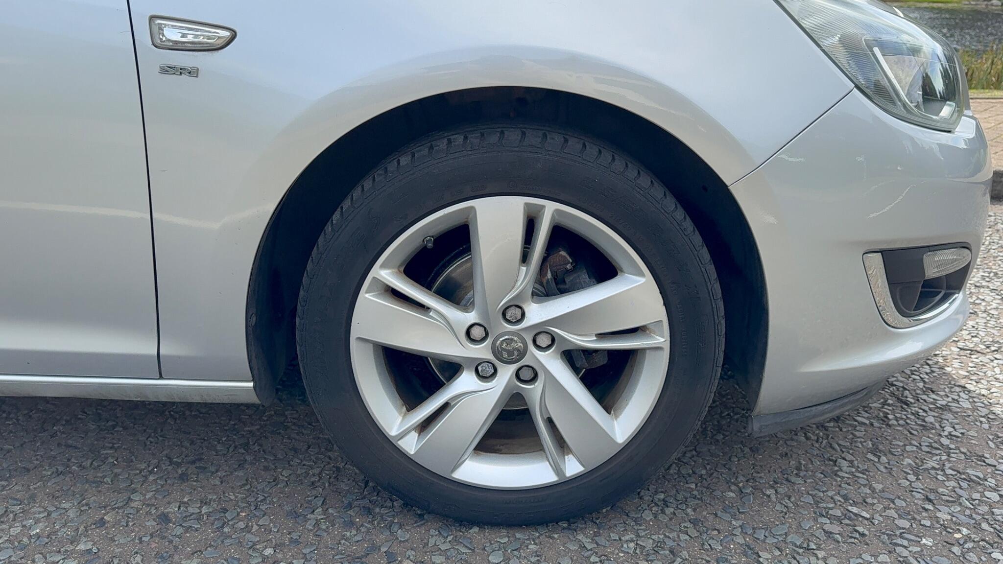 2015 Vauxhall Astra 1.6i SRi Euro 6 5dr • 60,200 miles image 38