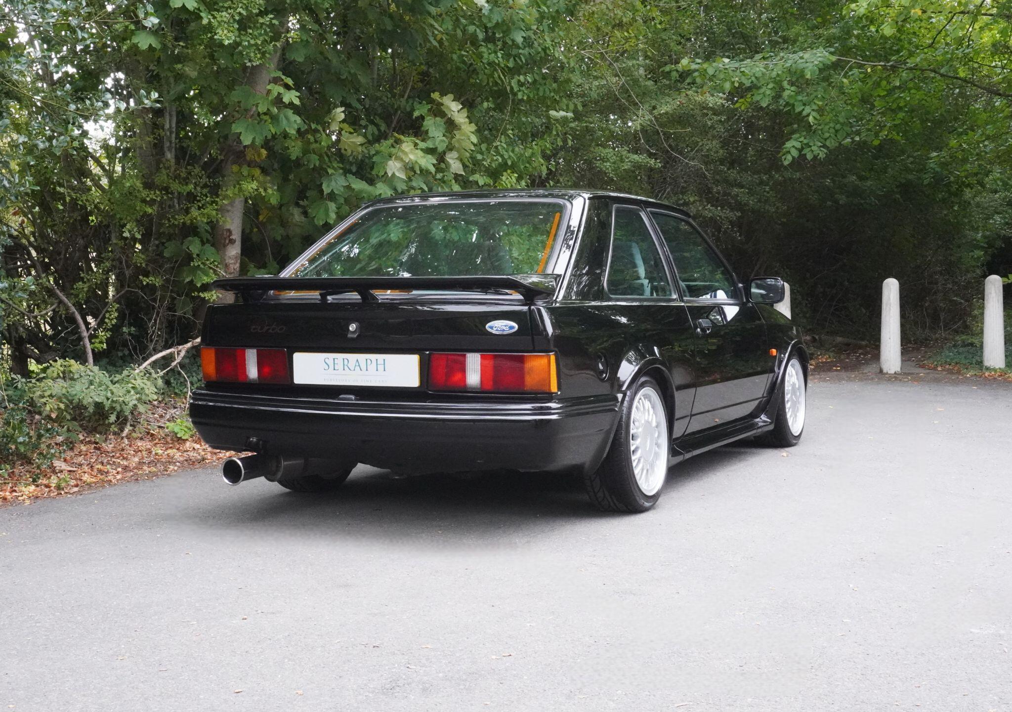 Ford Escort view 9