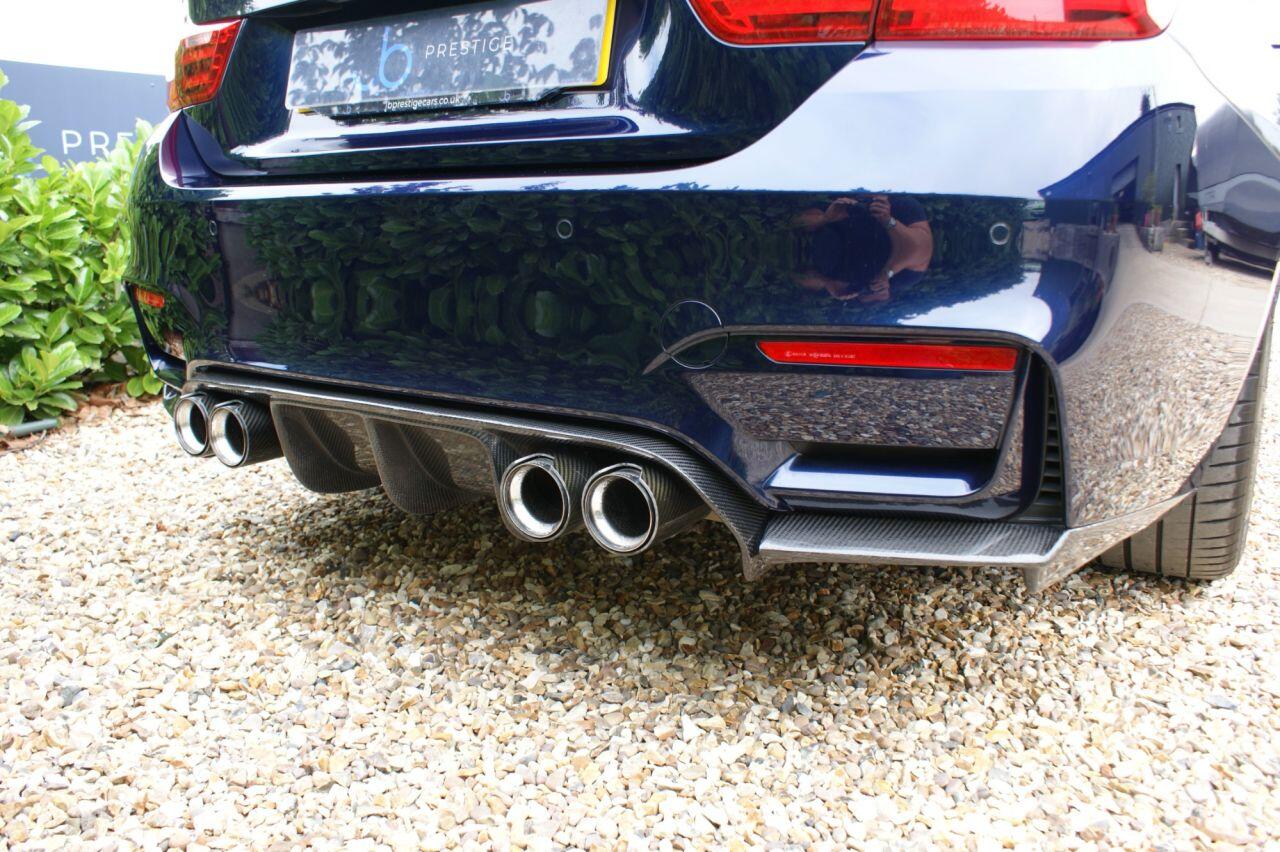 BMW M4 view 25