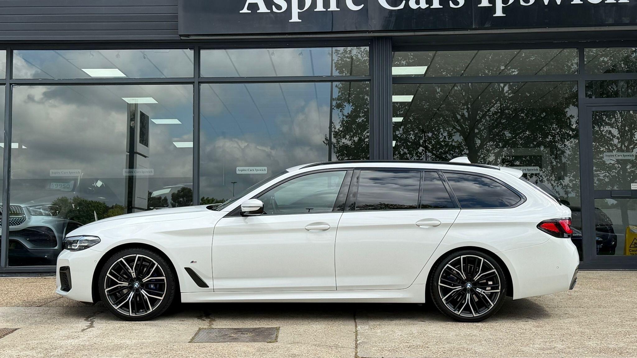 BMW 5 Series view 5