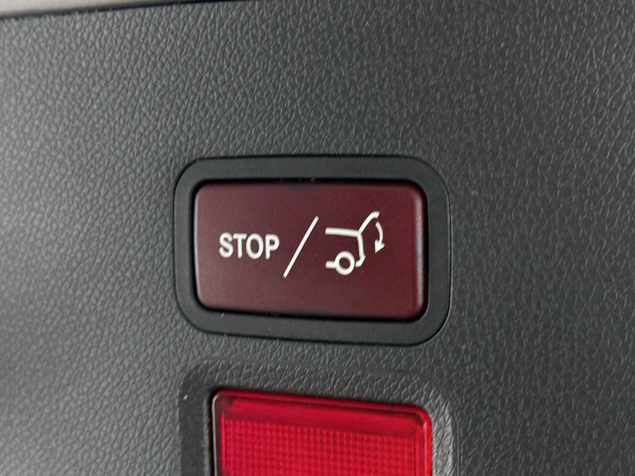 Mercedes-Benz CLA view 11