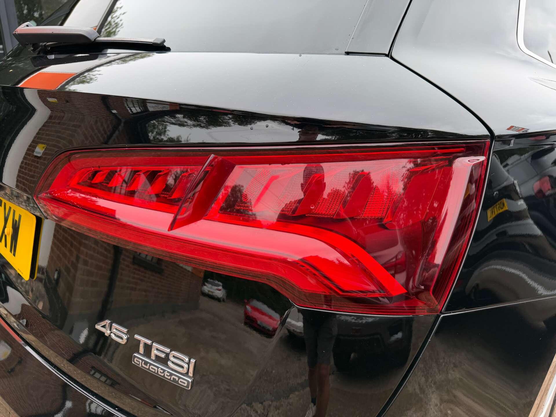 Audi Q5 view 22