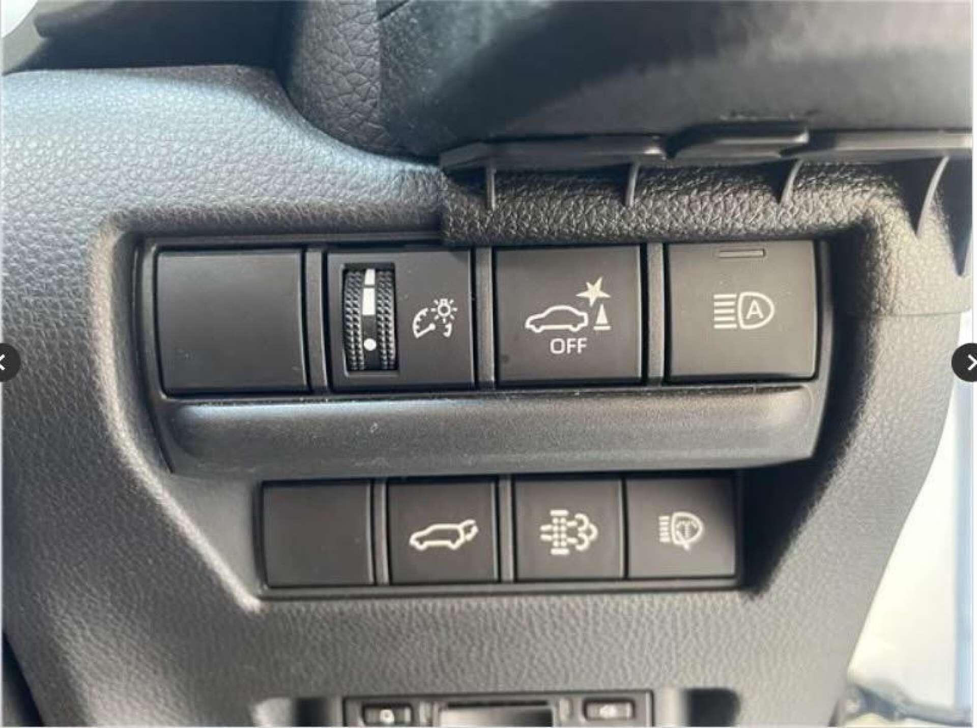 Toyota Land Cruiser view 25