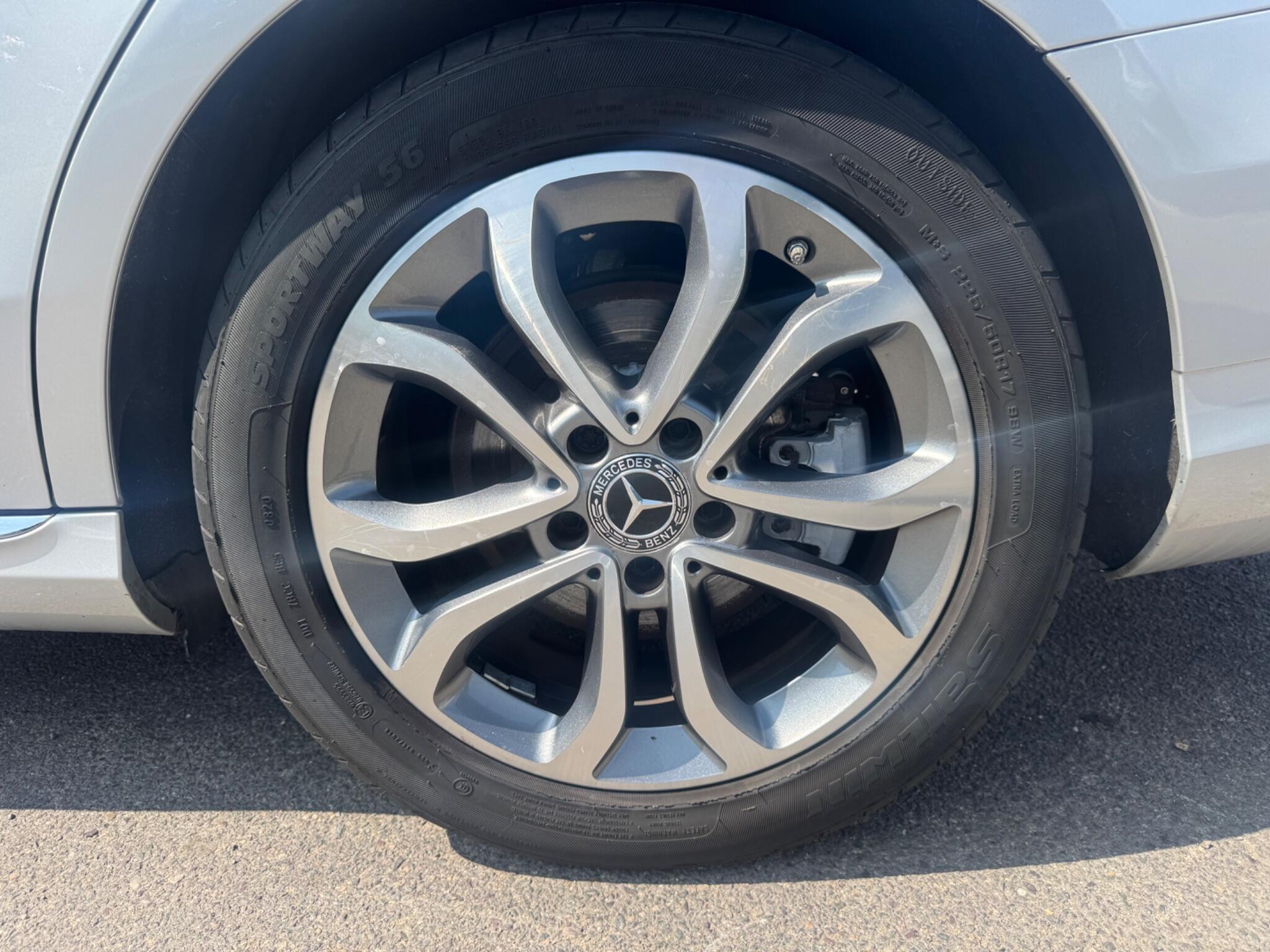 Mercedes-Benz C Class view 29