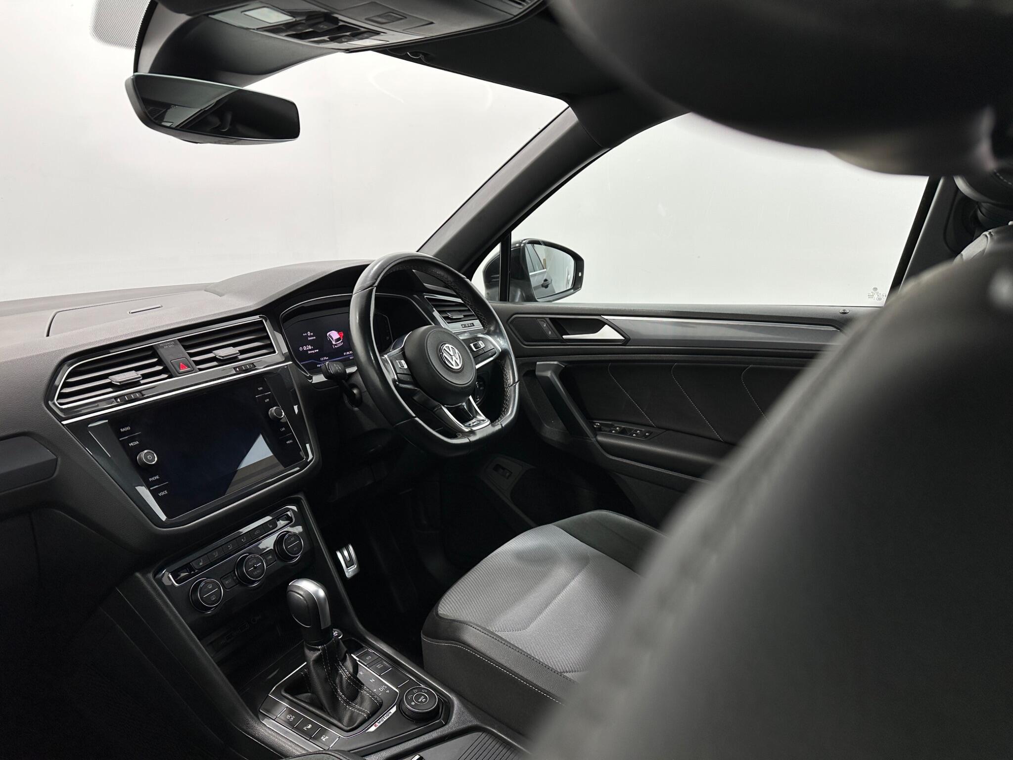 Volkswagen Tiguan view 31