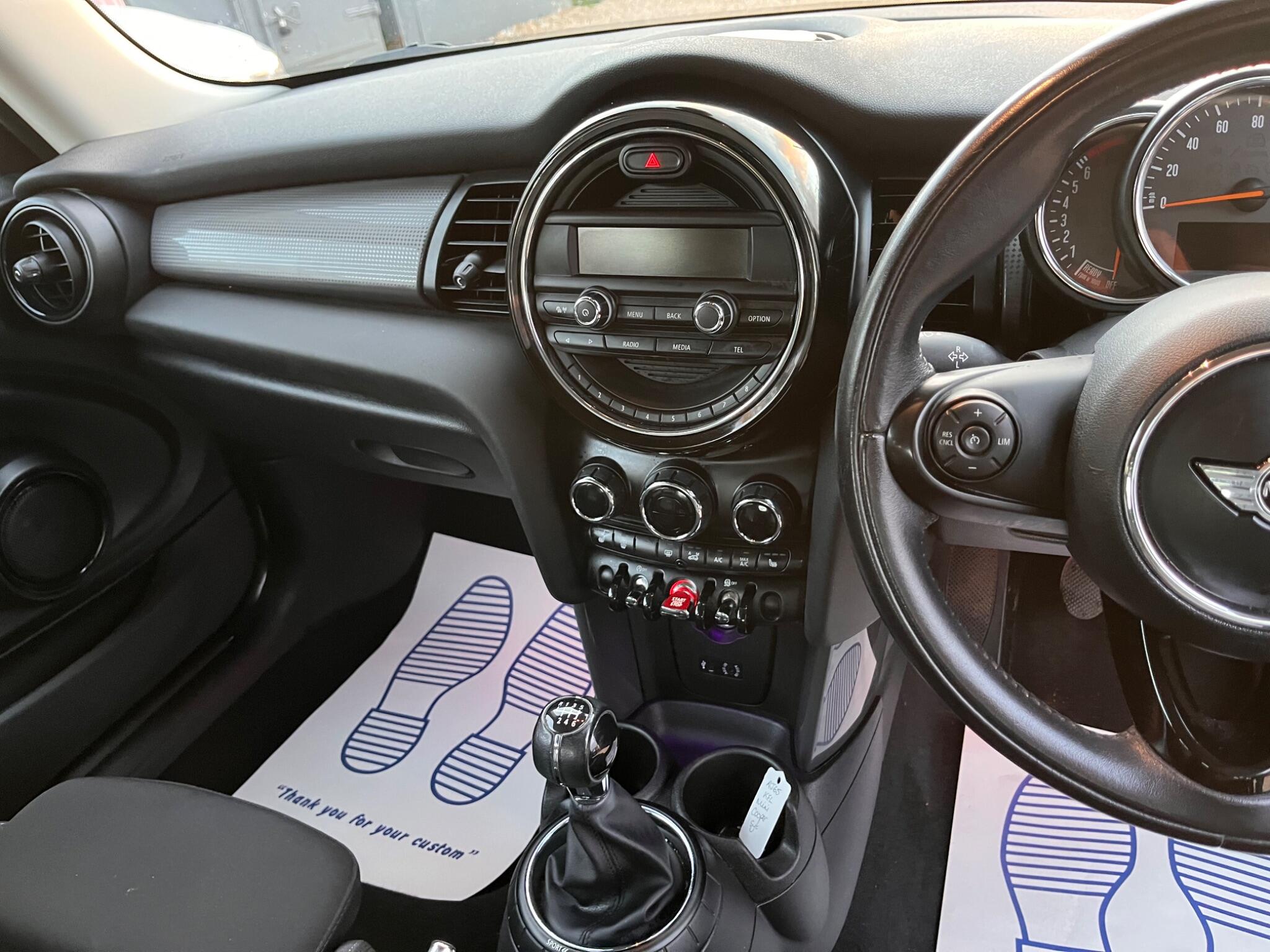 MINI Hatch view 23