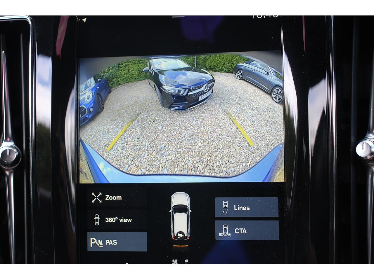 Volvo XC60 view 21