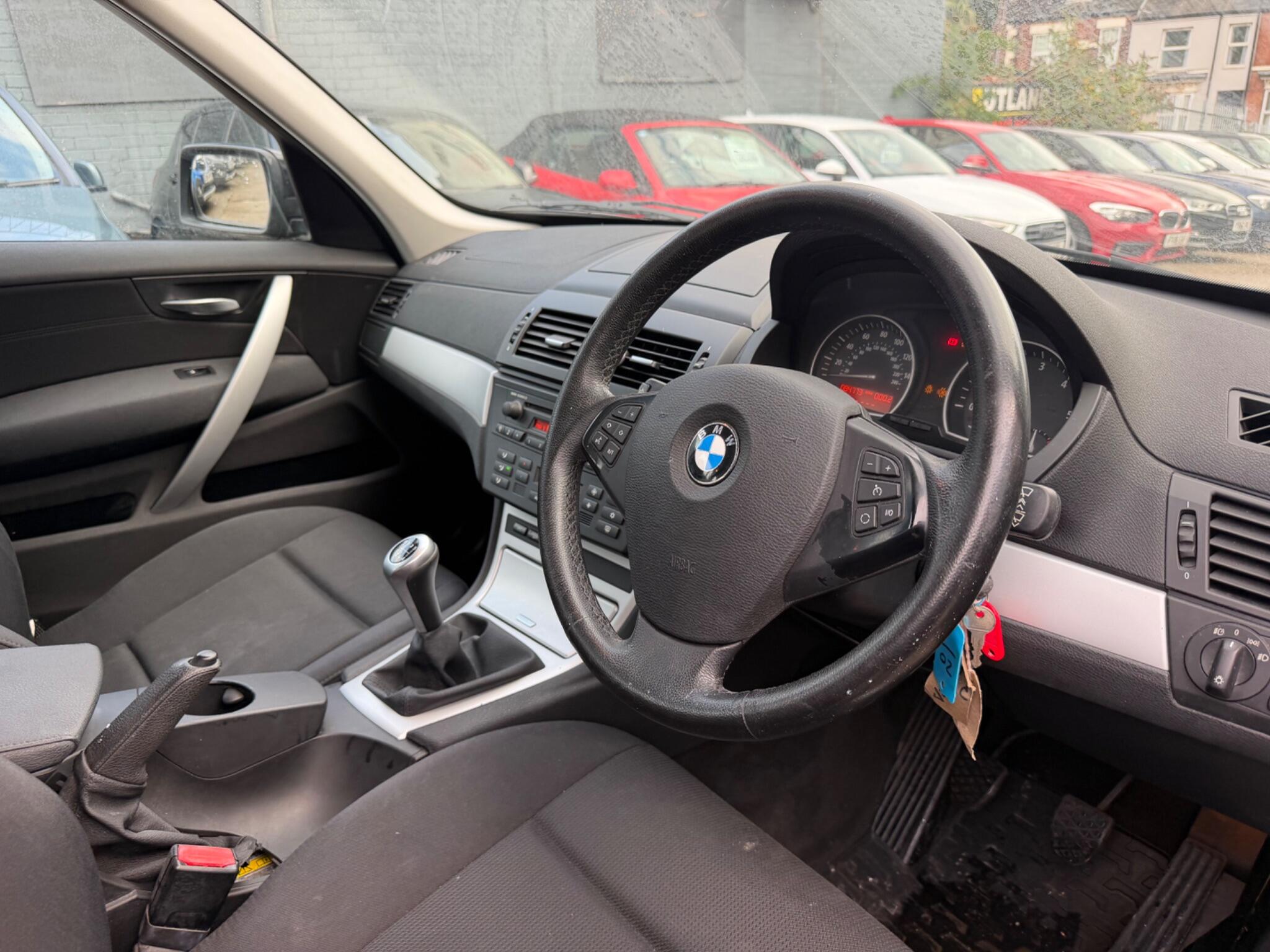 BMW X3 view 11