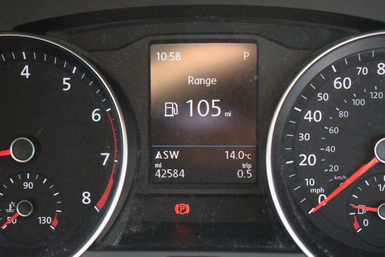 Volkswagen Passat view 22