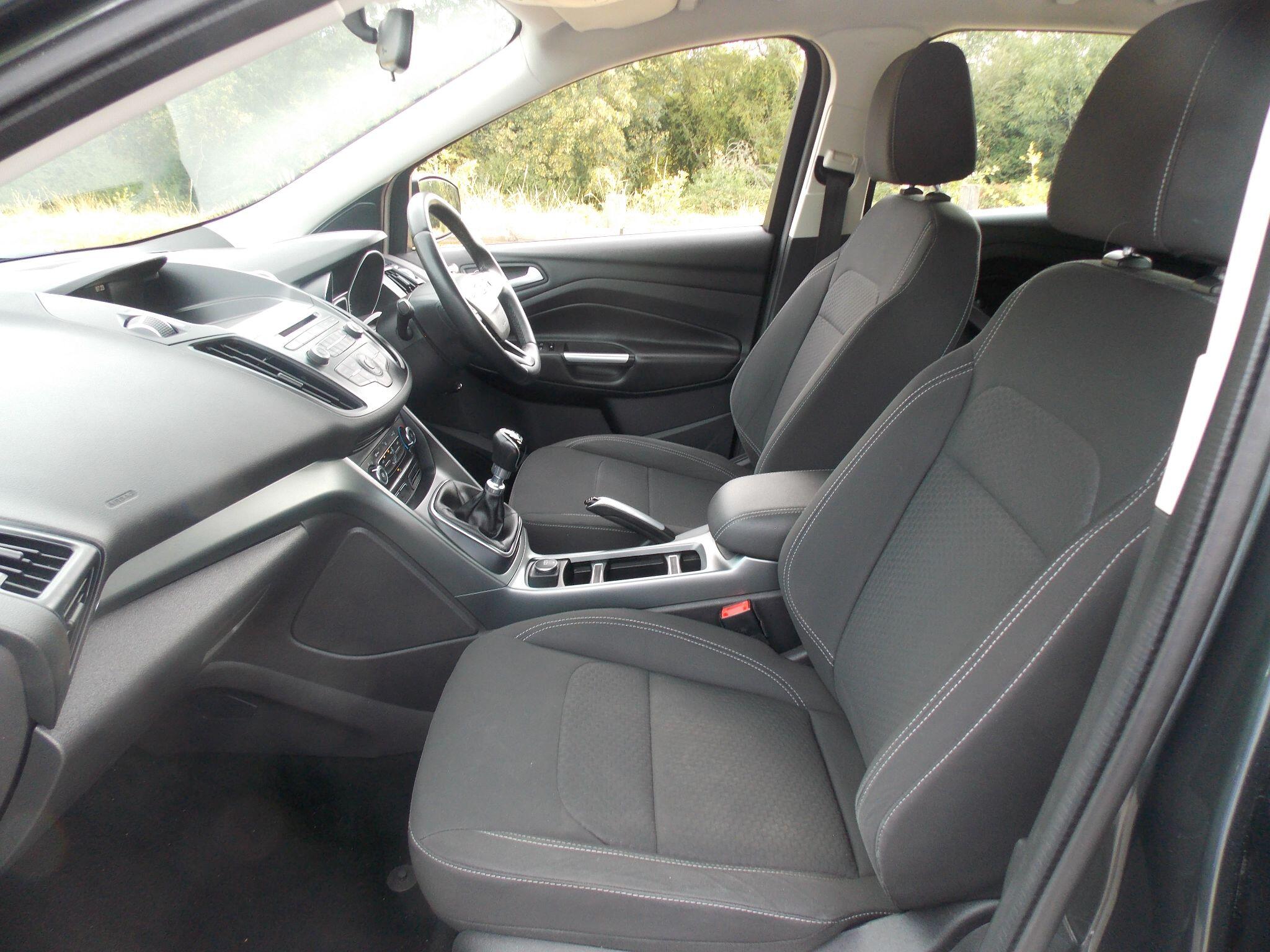 Ford Kuga view 30