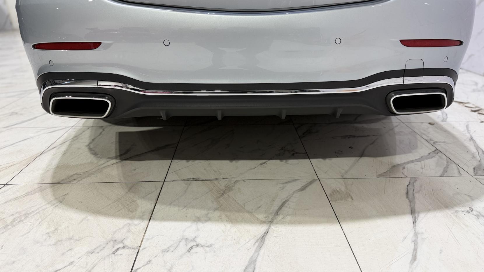 Mercedes-Benz C-Class view 47