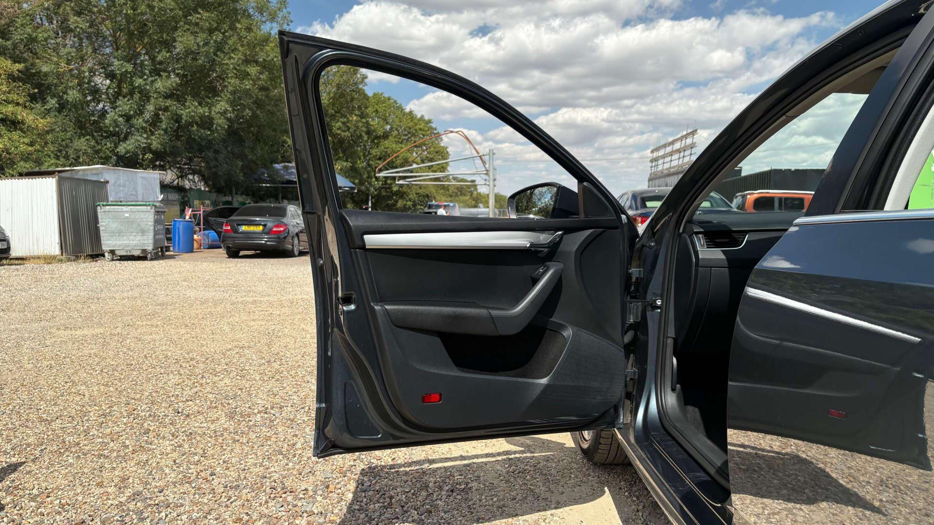 Skoda Octavia view 37