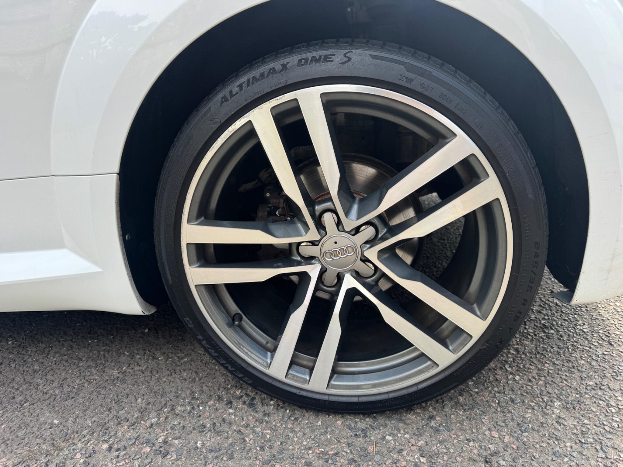 Audi TT view 43