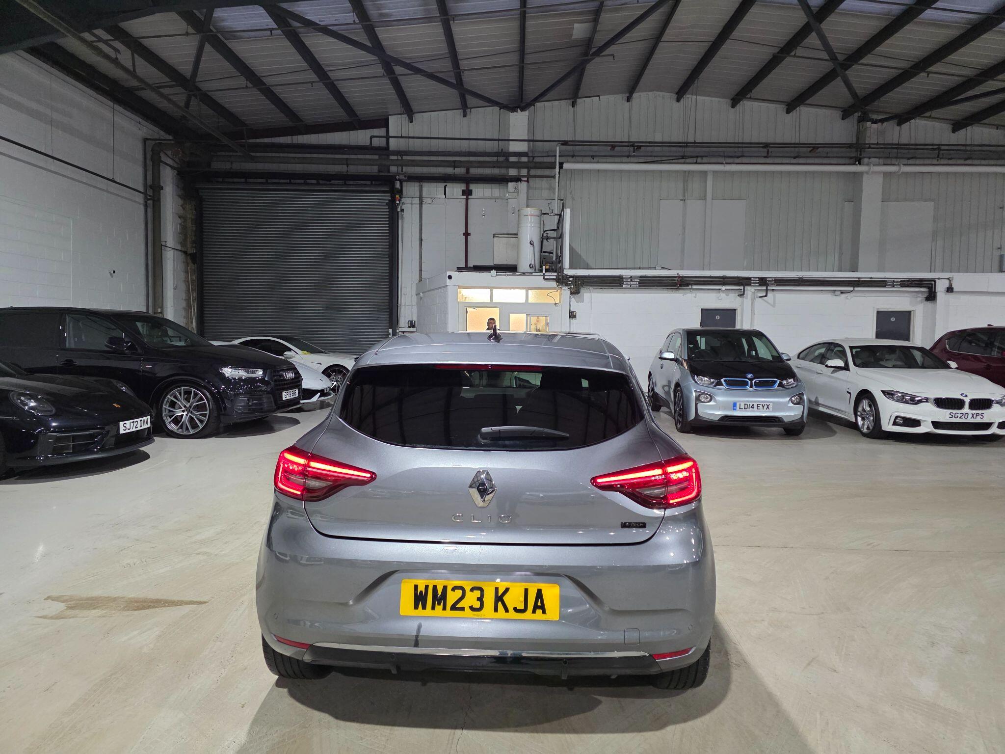 Renault Clio view 4