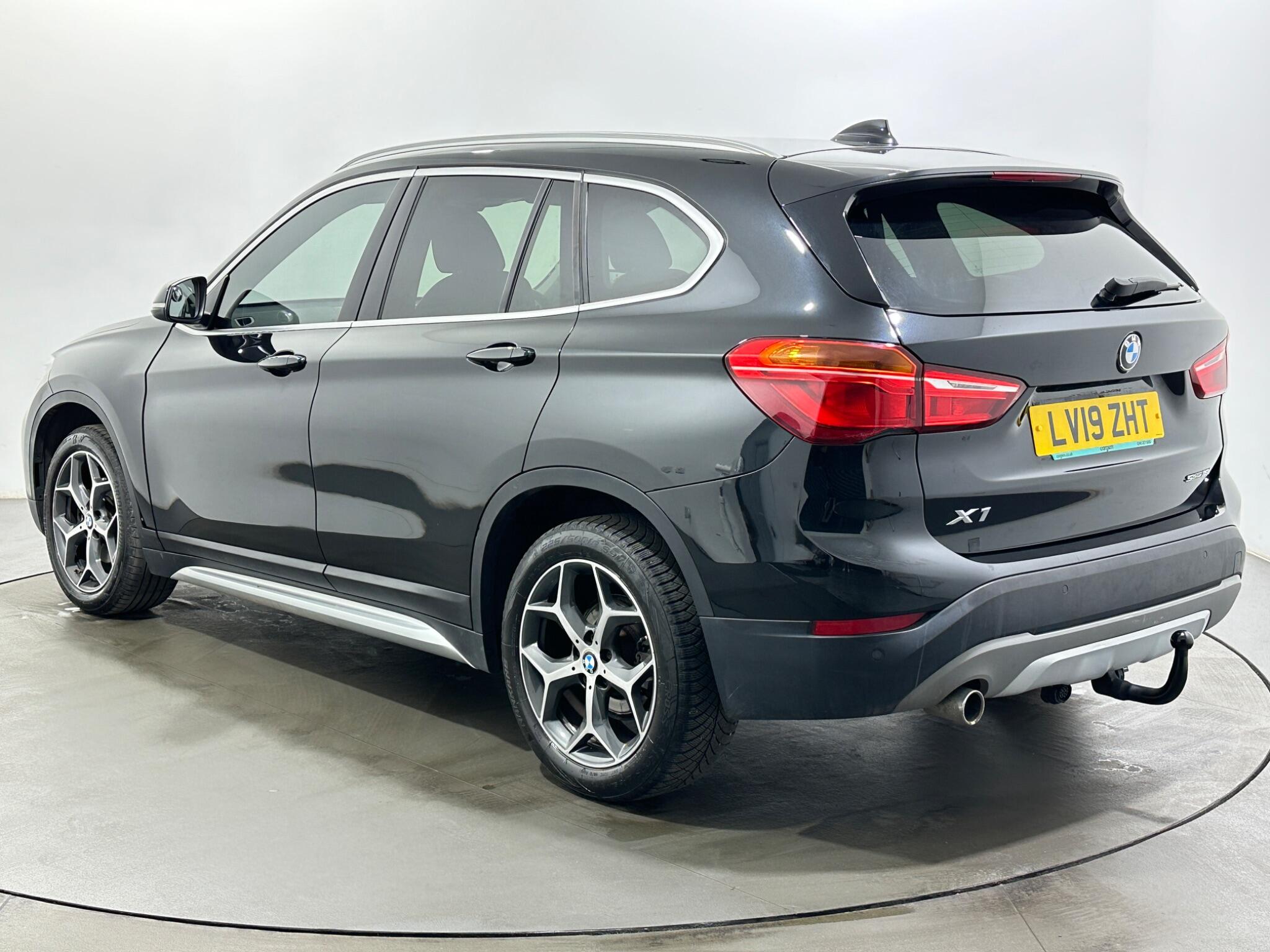 BMW X1 view 6