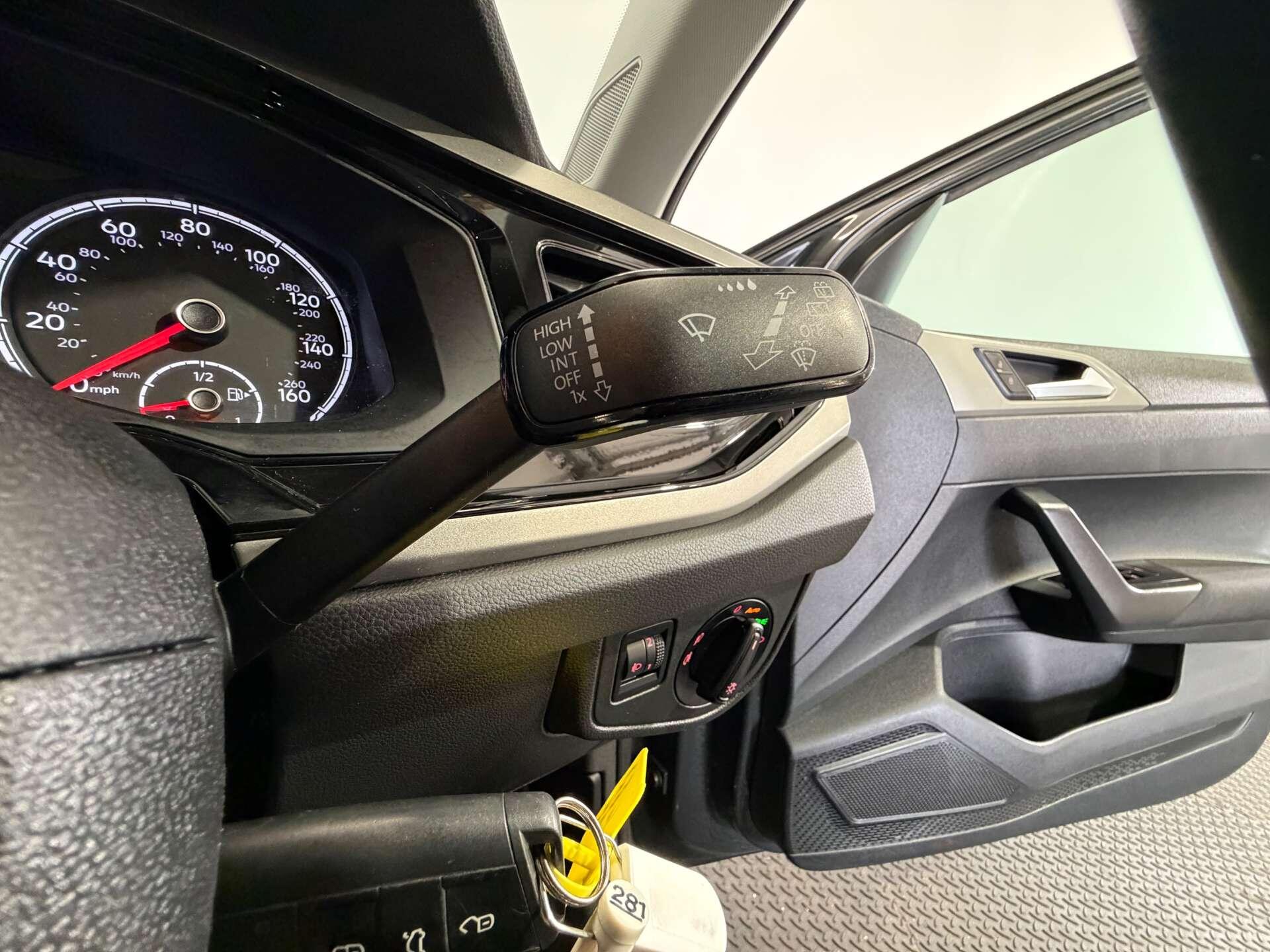 Volkswagen Polo view 29
