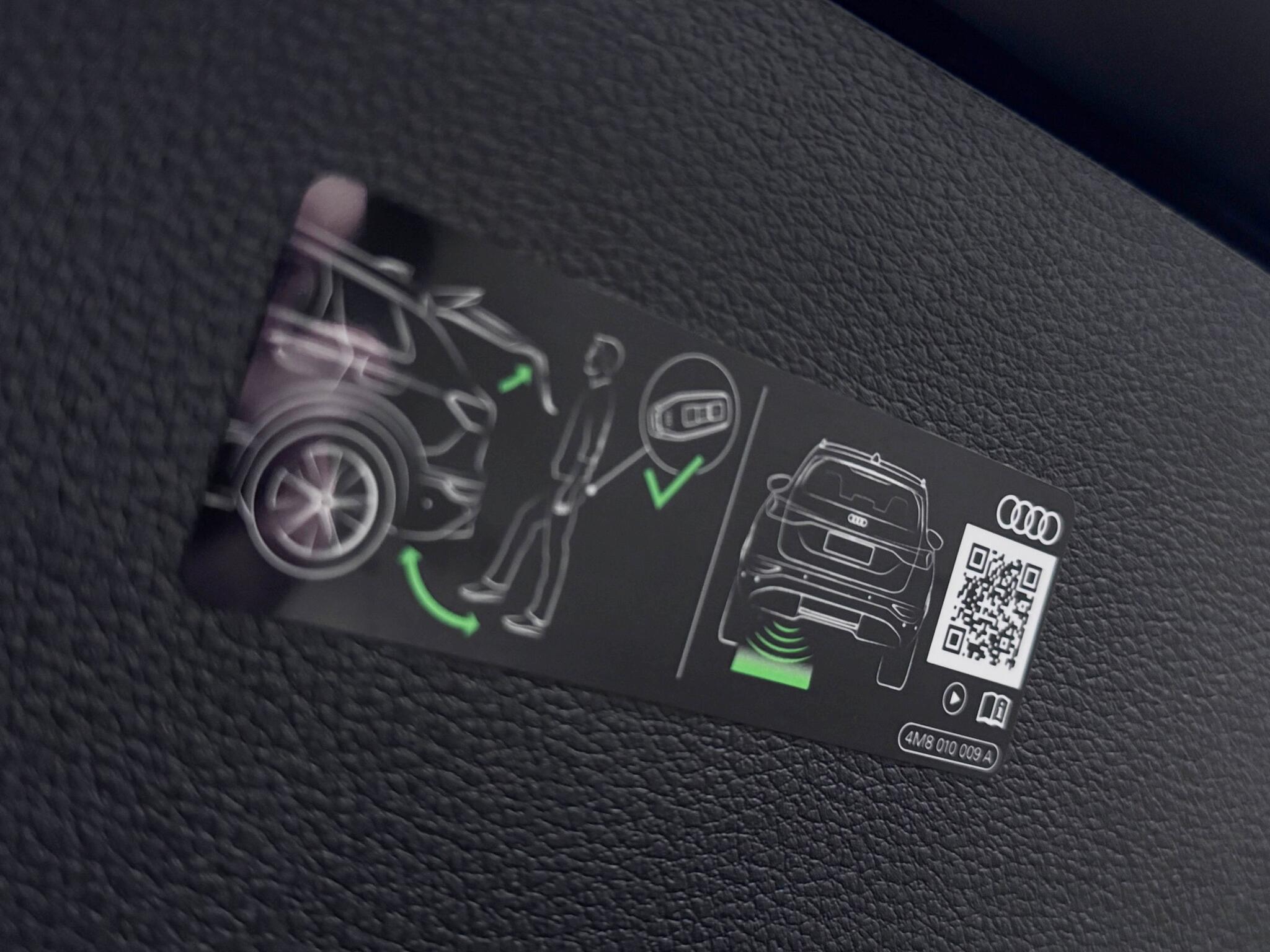Audi RSQ8 view 12