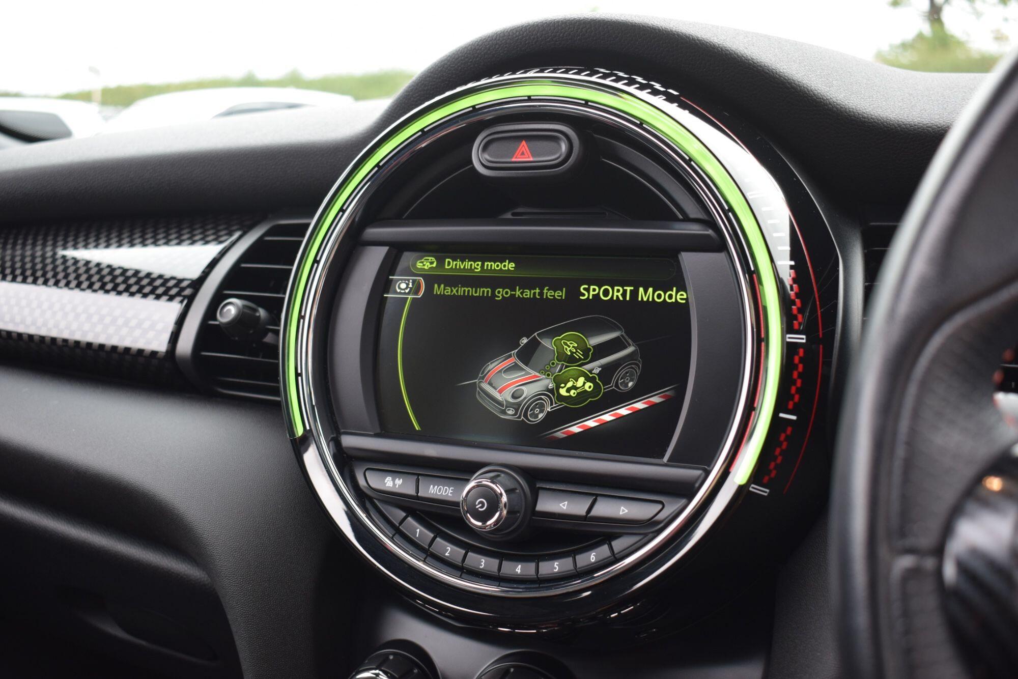 Mini Hatch view 19