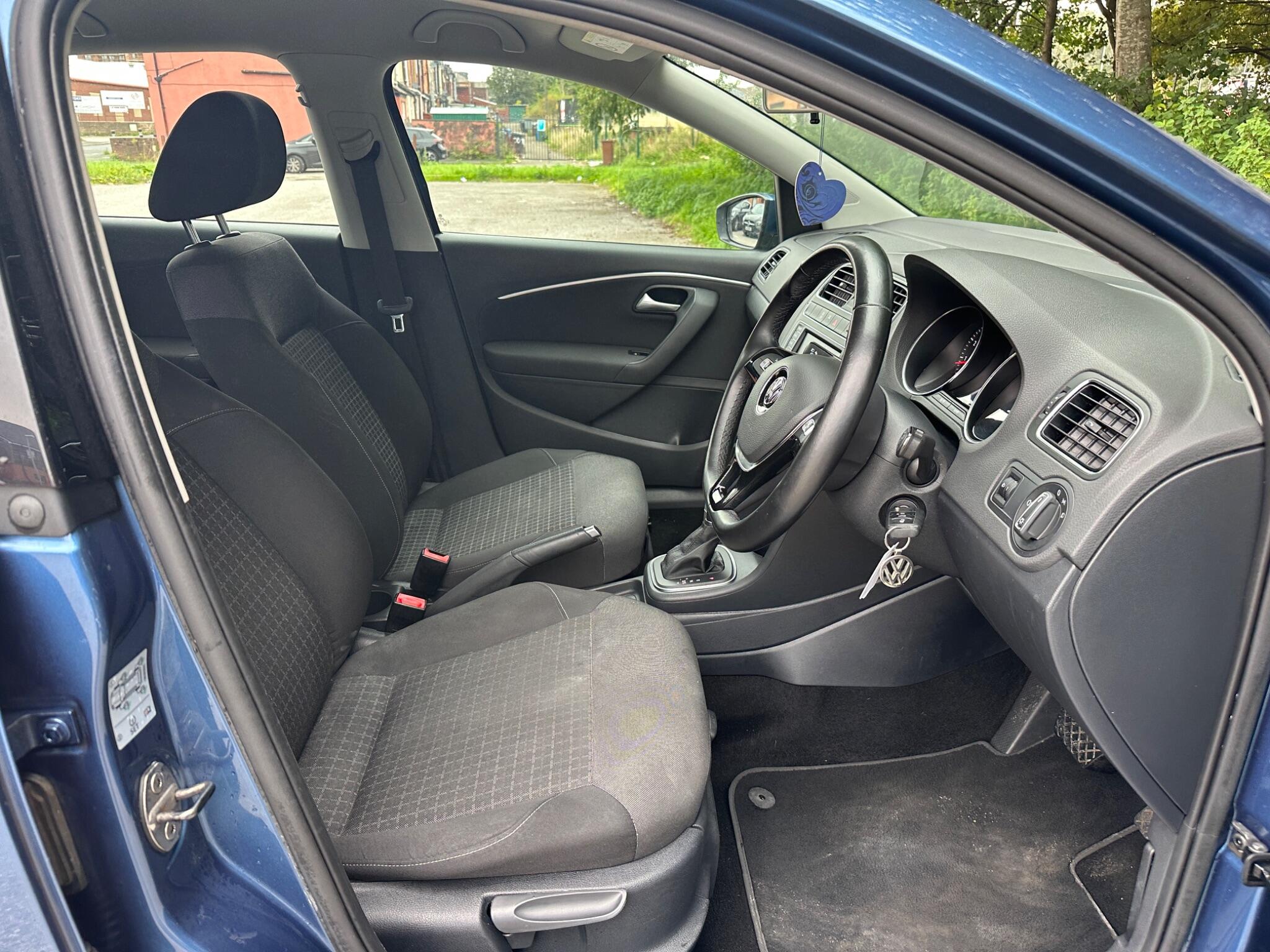 Volkswagen Polo view 13