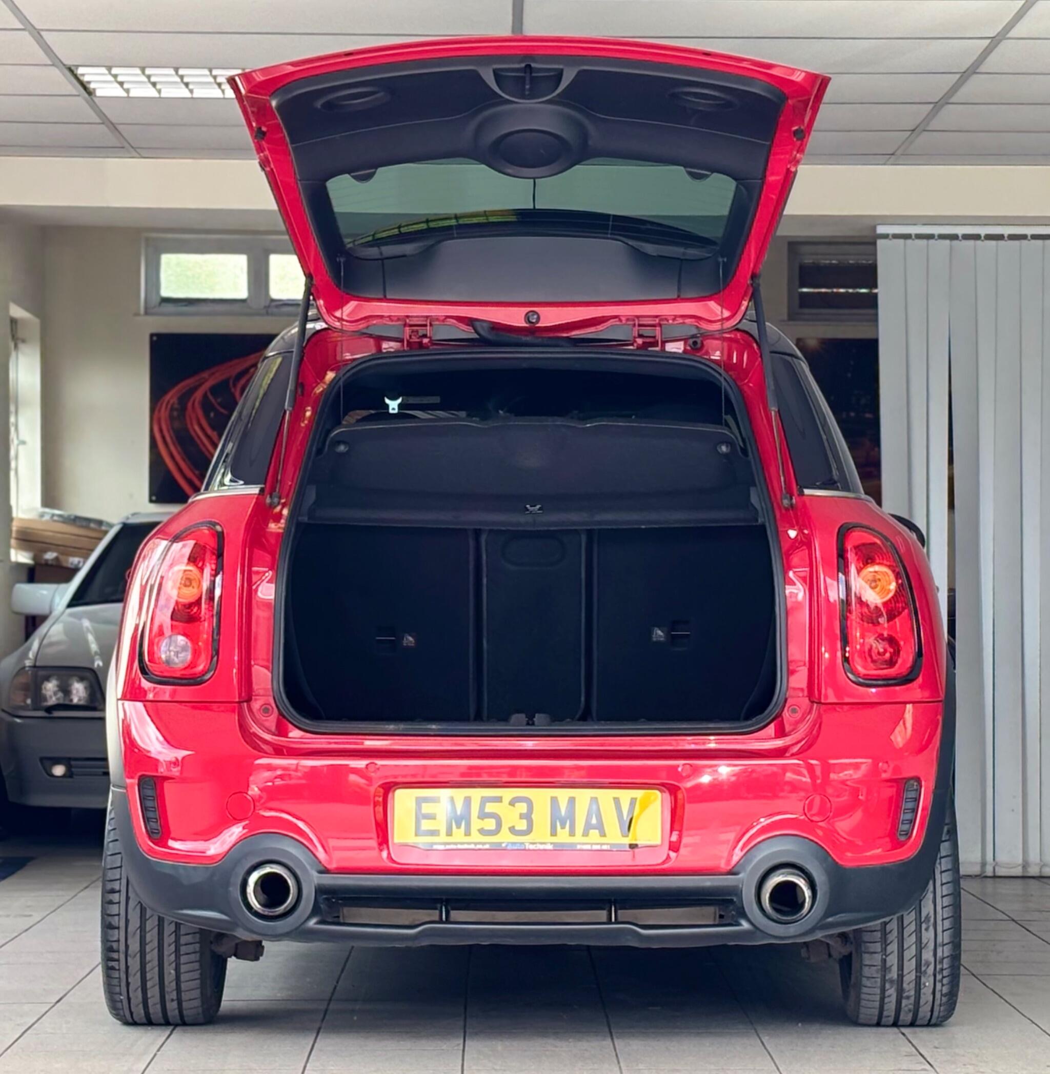 Mini Countryman view 29