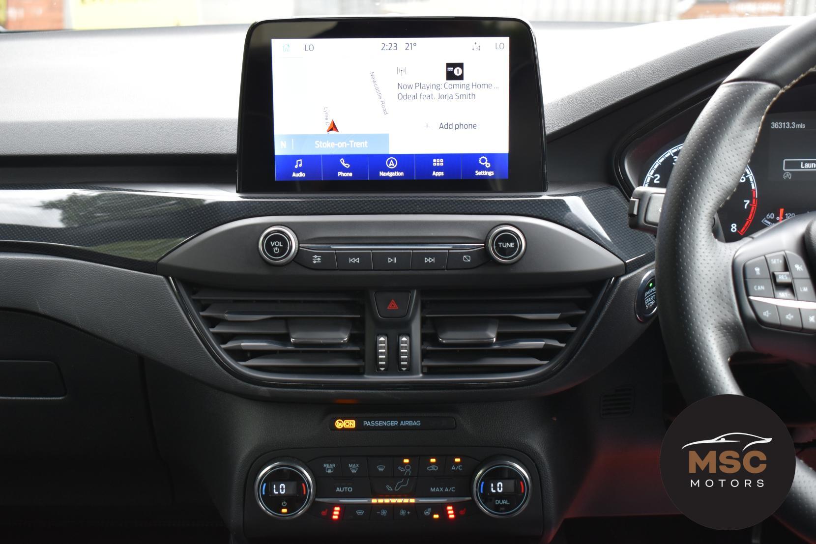 Ford Focus view 47