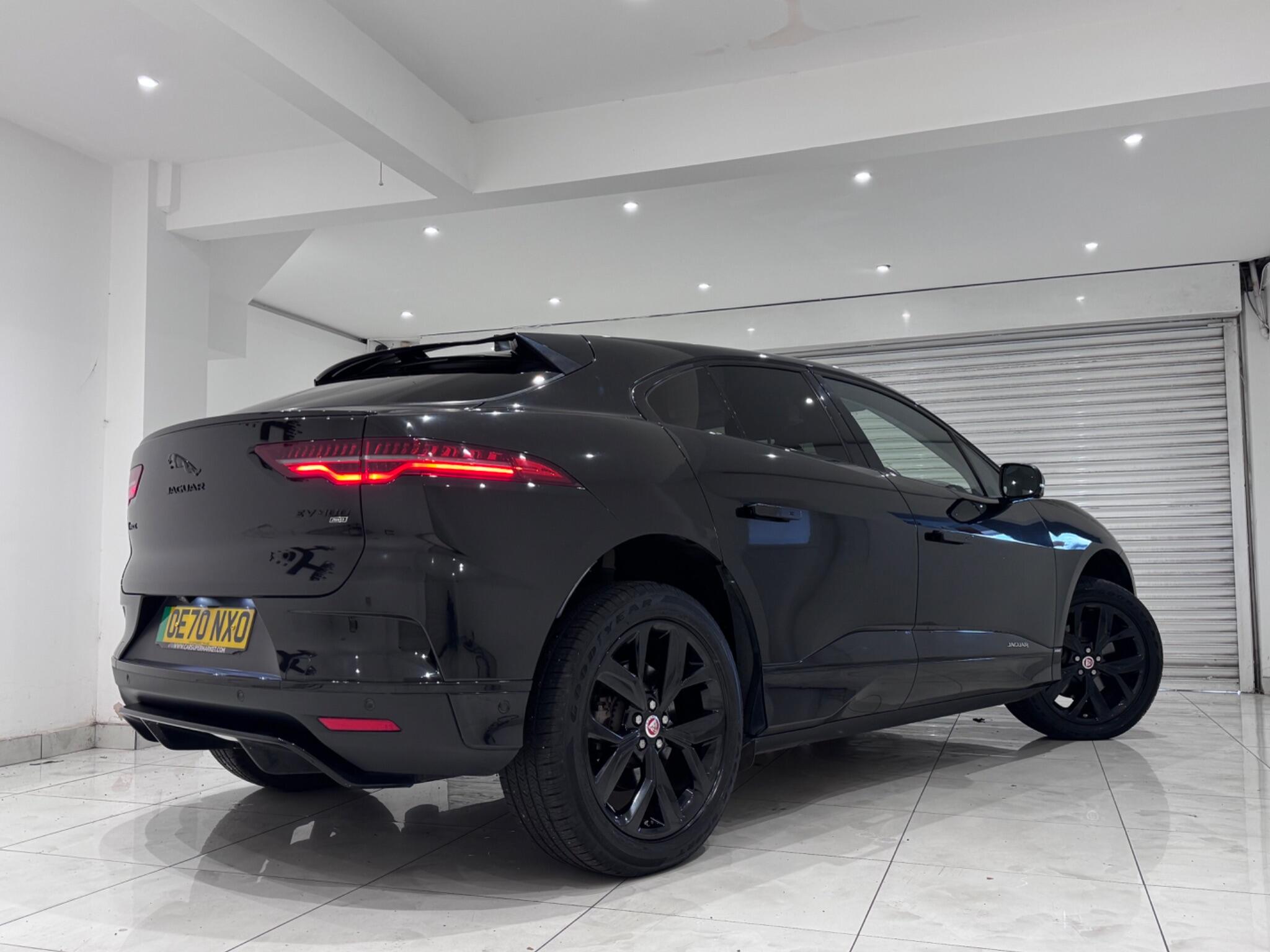 Jaguar I-Pace view 3