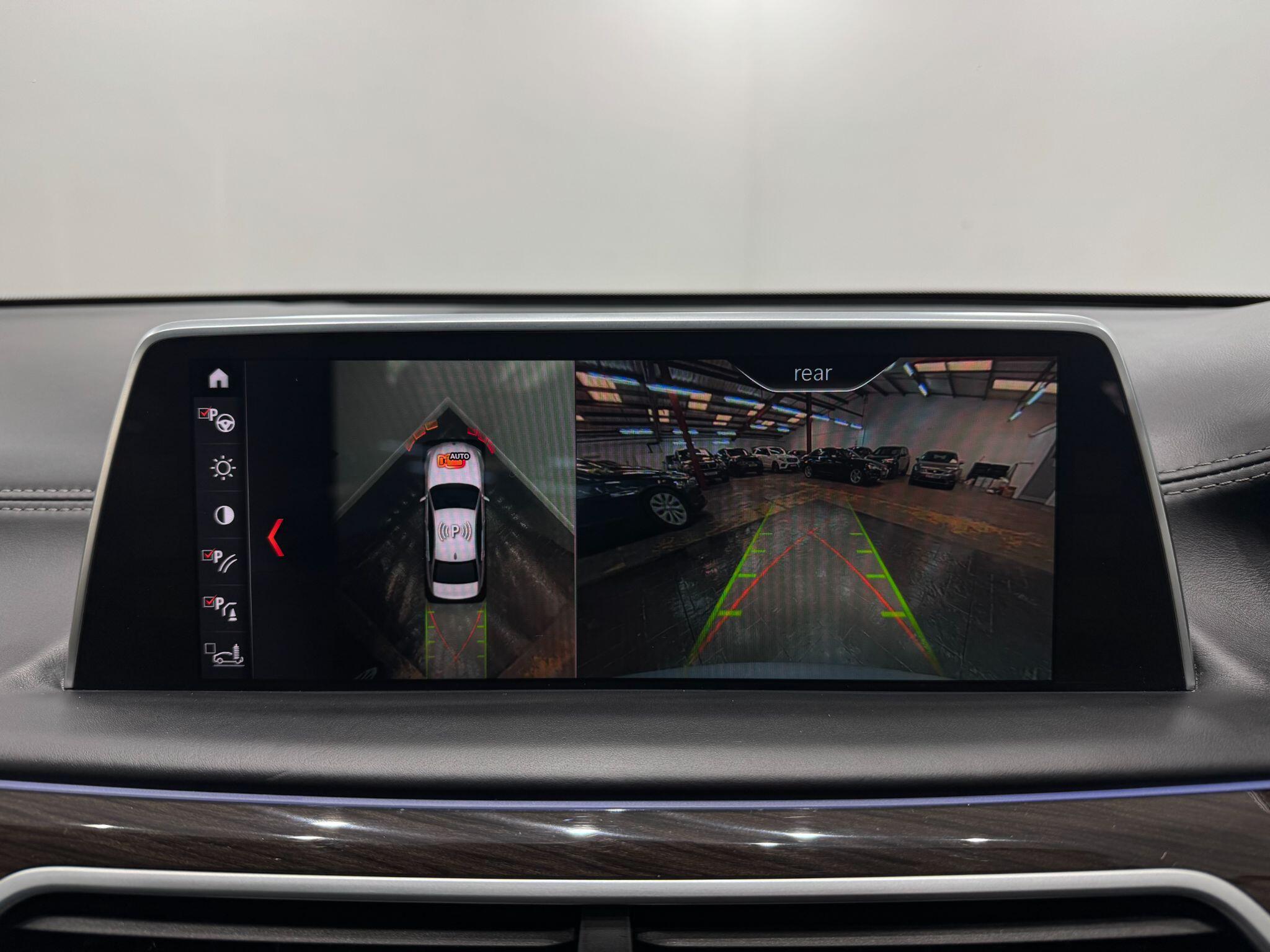 BMW 7 Series view 42