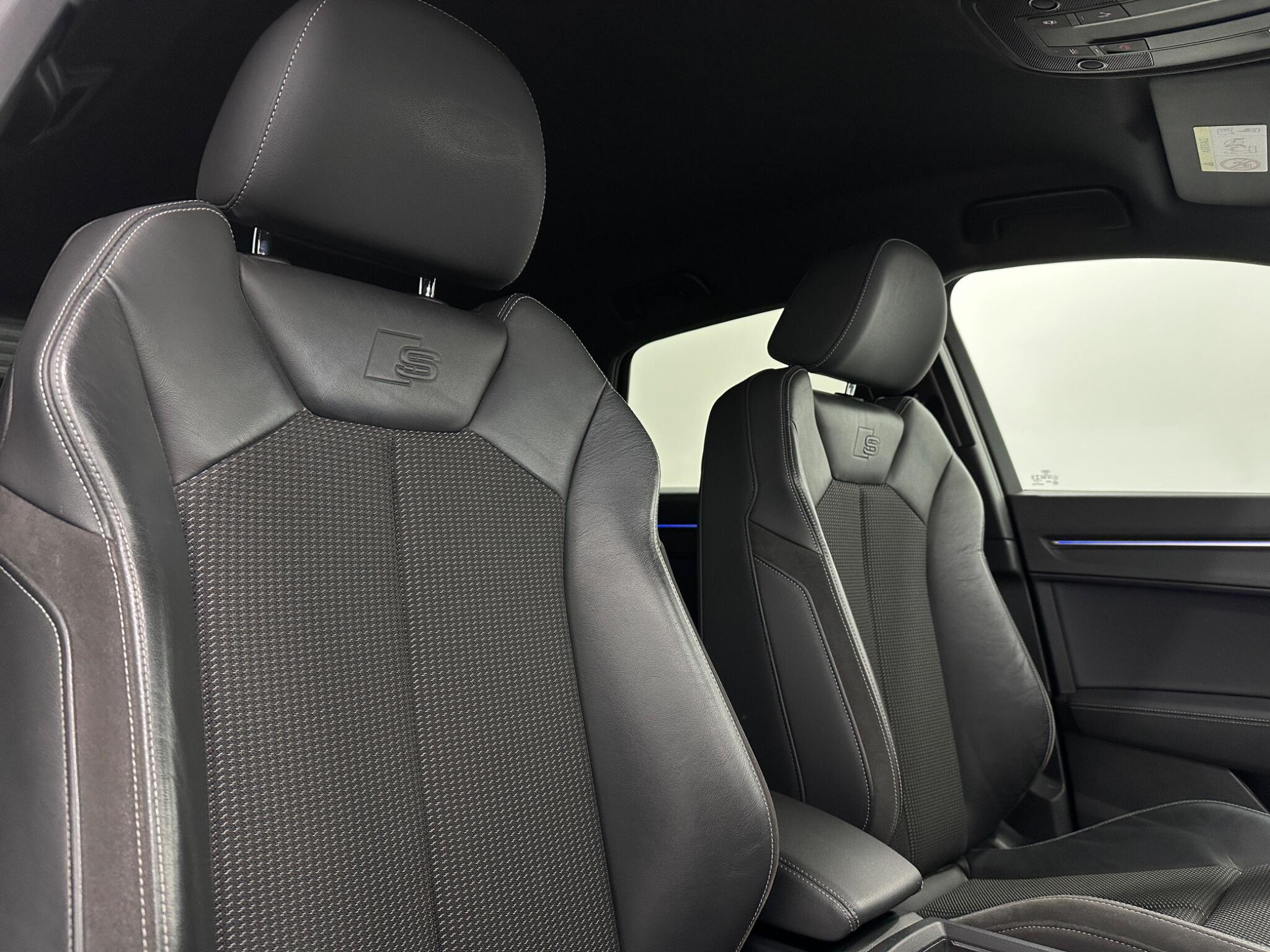 Audi Q3 view 33