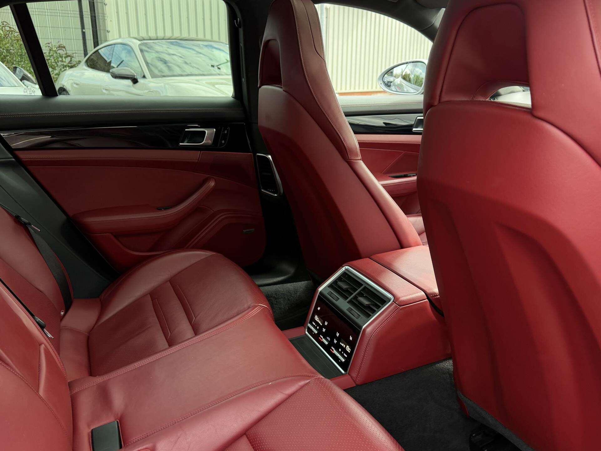 Porsche Panamera view 17