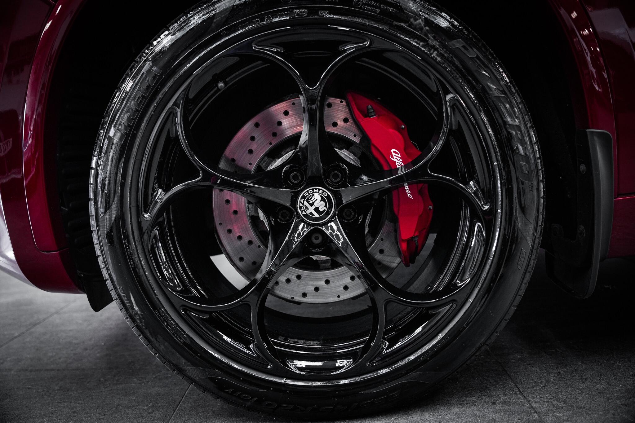 Alfa Romeo Stelvio view 30