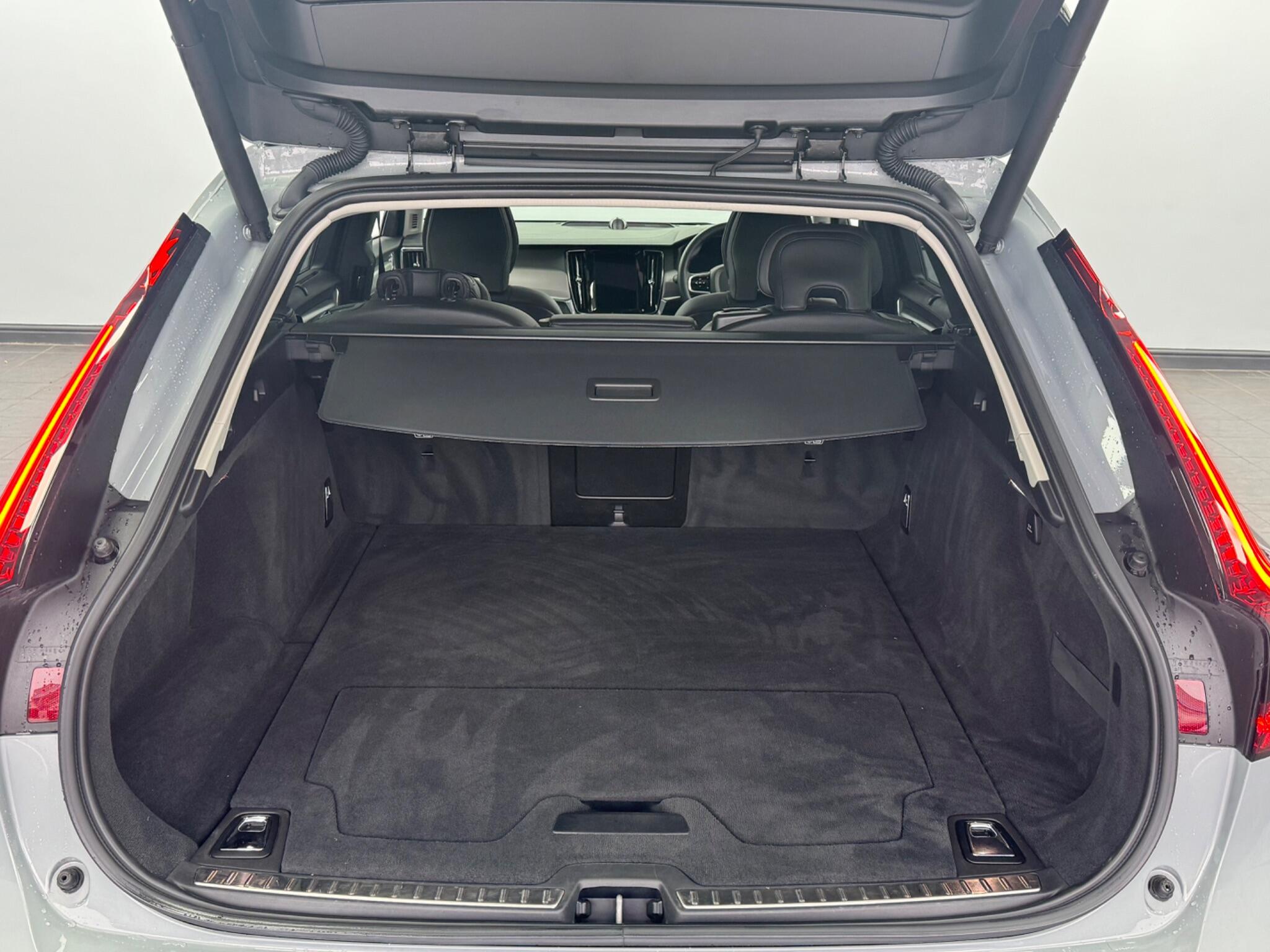 Volvo V90 view 59