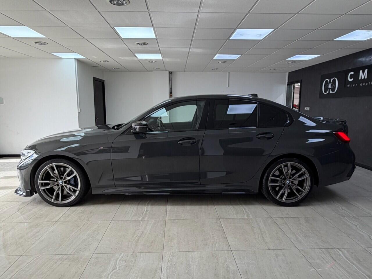BMW 3 Series view 6