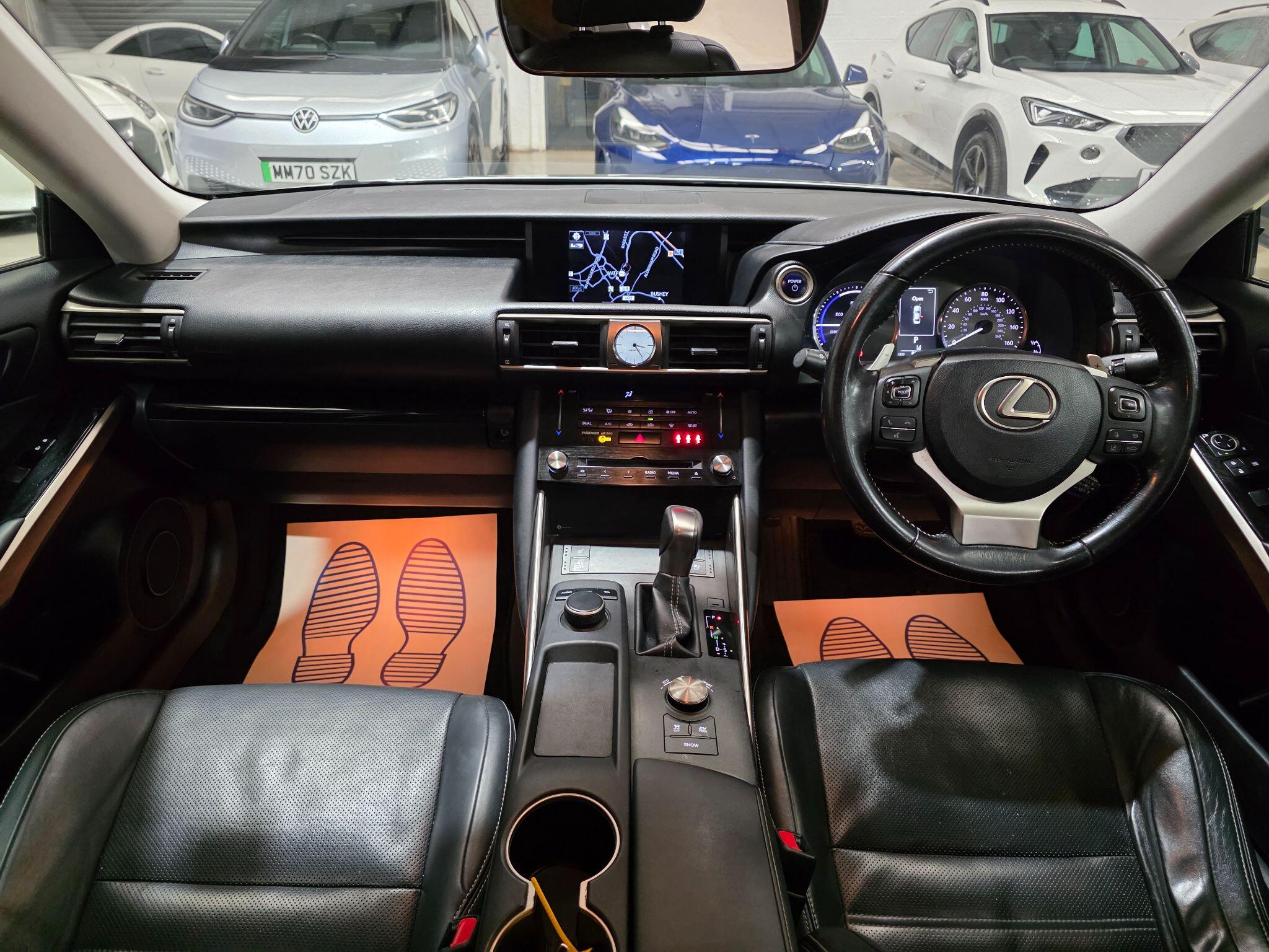 Lexus Is view 5