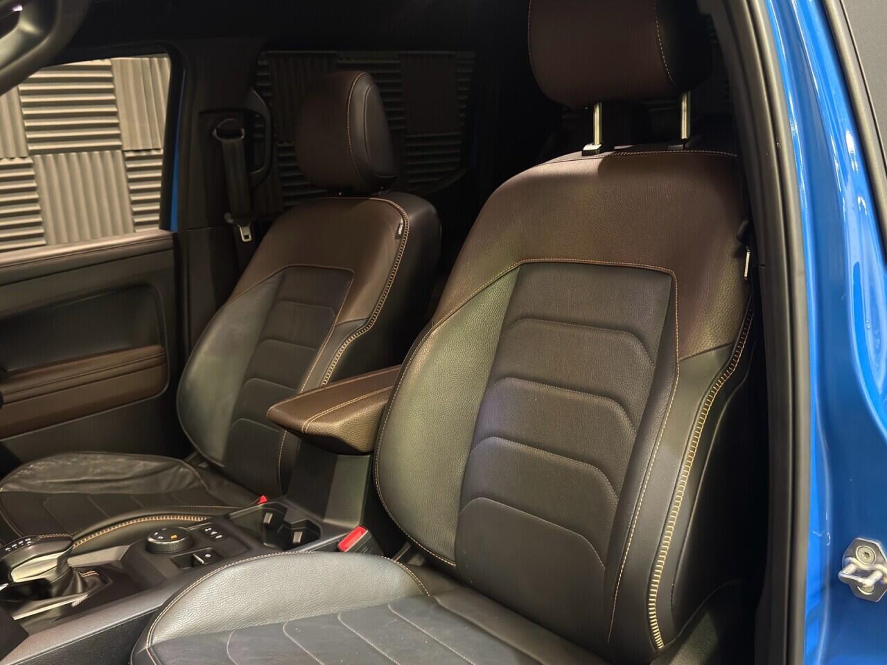 Volkswagen Amarok view 26