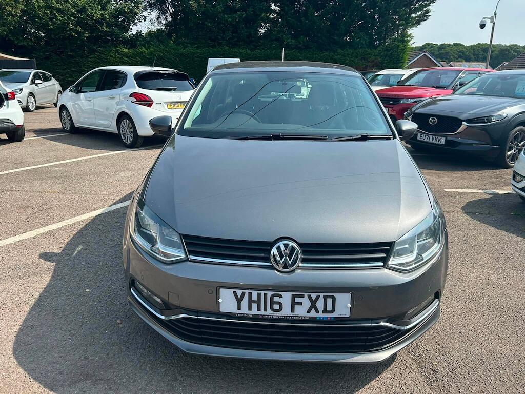 Volkswagen Polo view 6