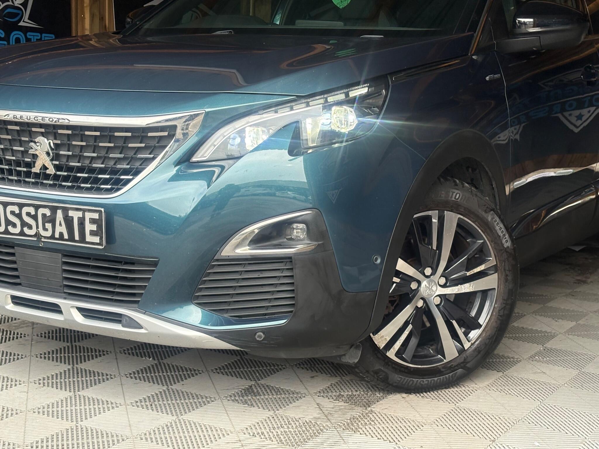 Peugeot 5008 view 6