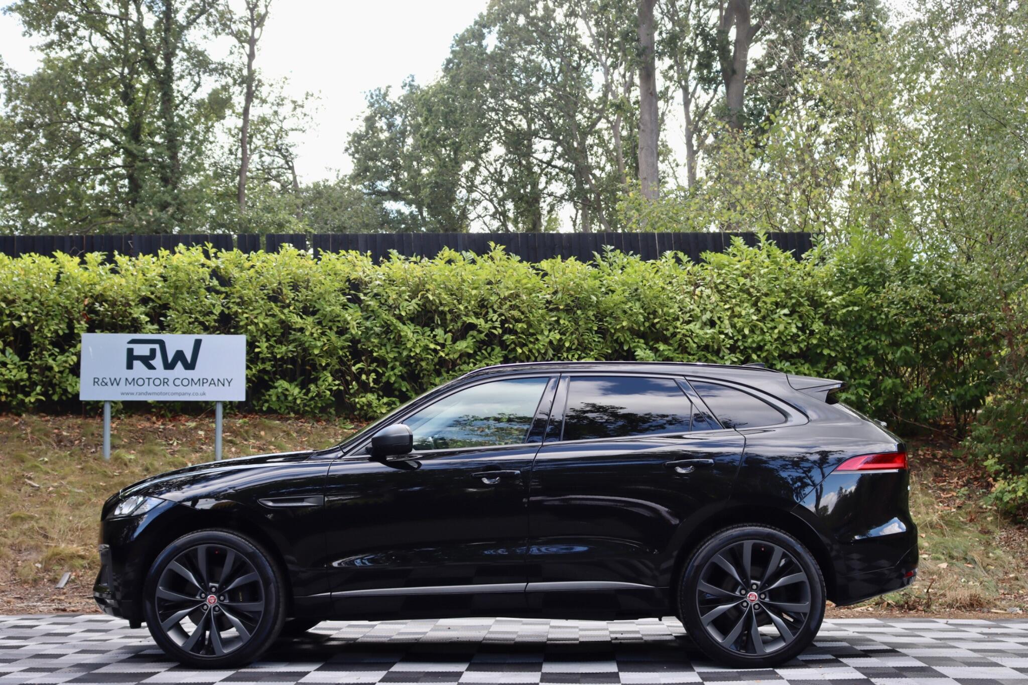 Jaguar F-Pace view 30