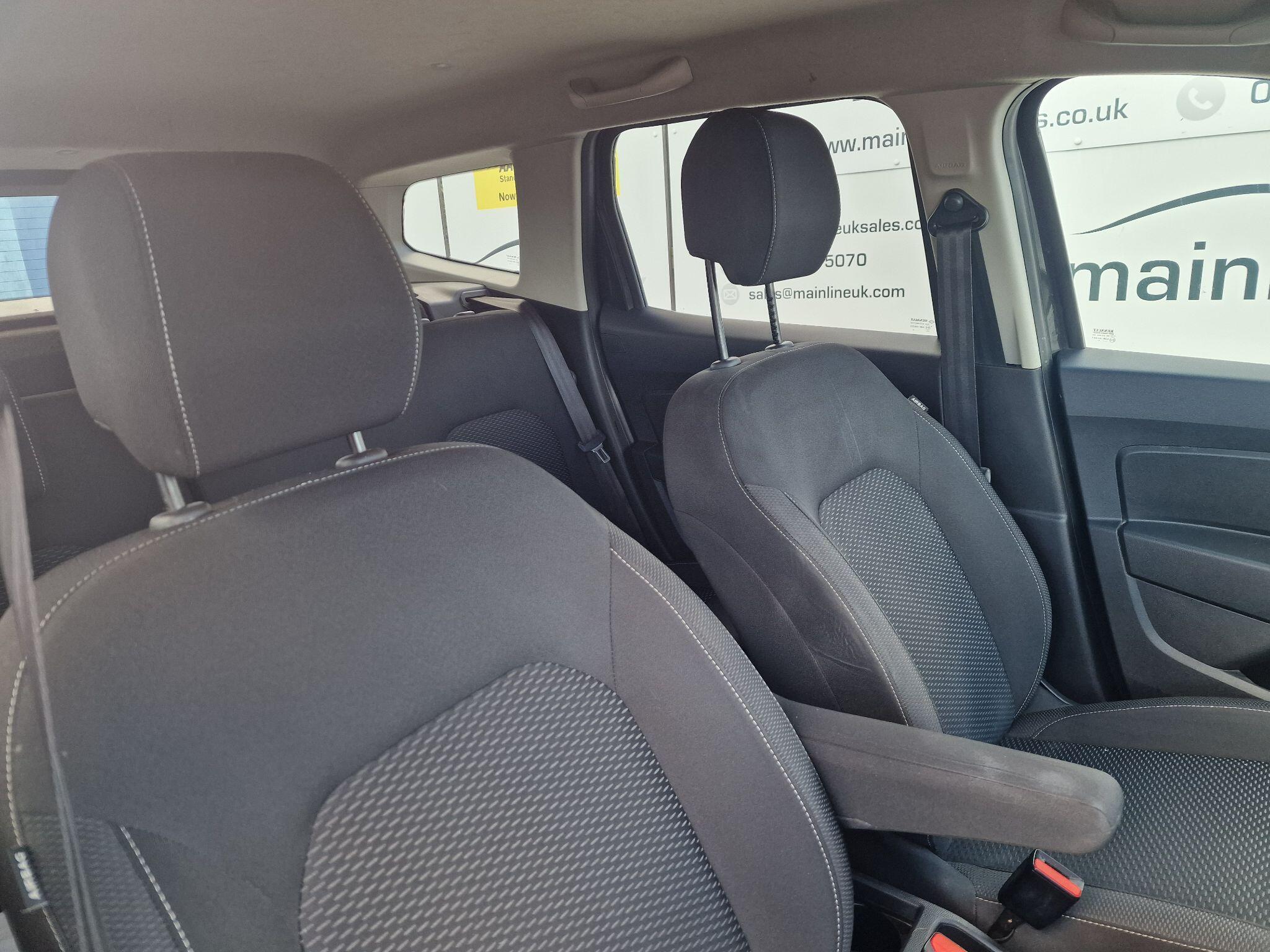 Dacia Duster view 19