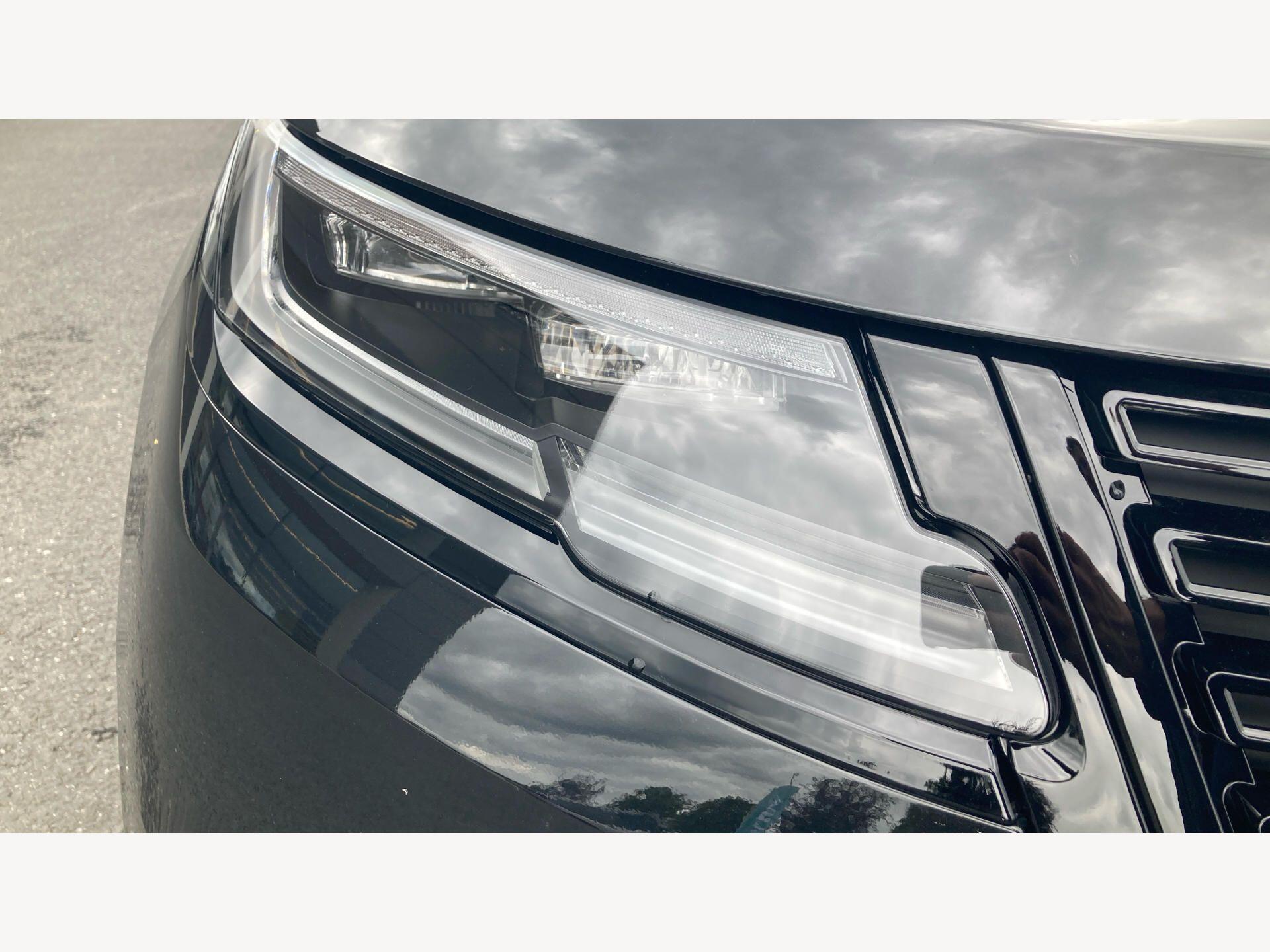 Land Rover Range Rover Velar view 21