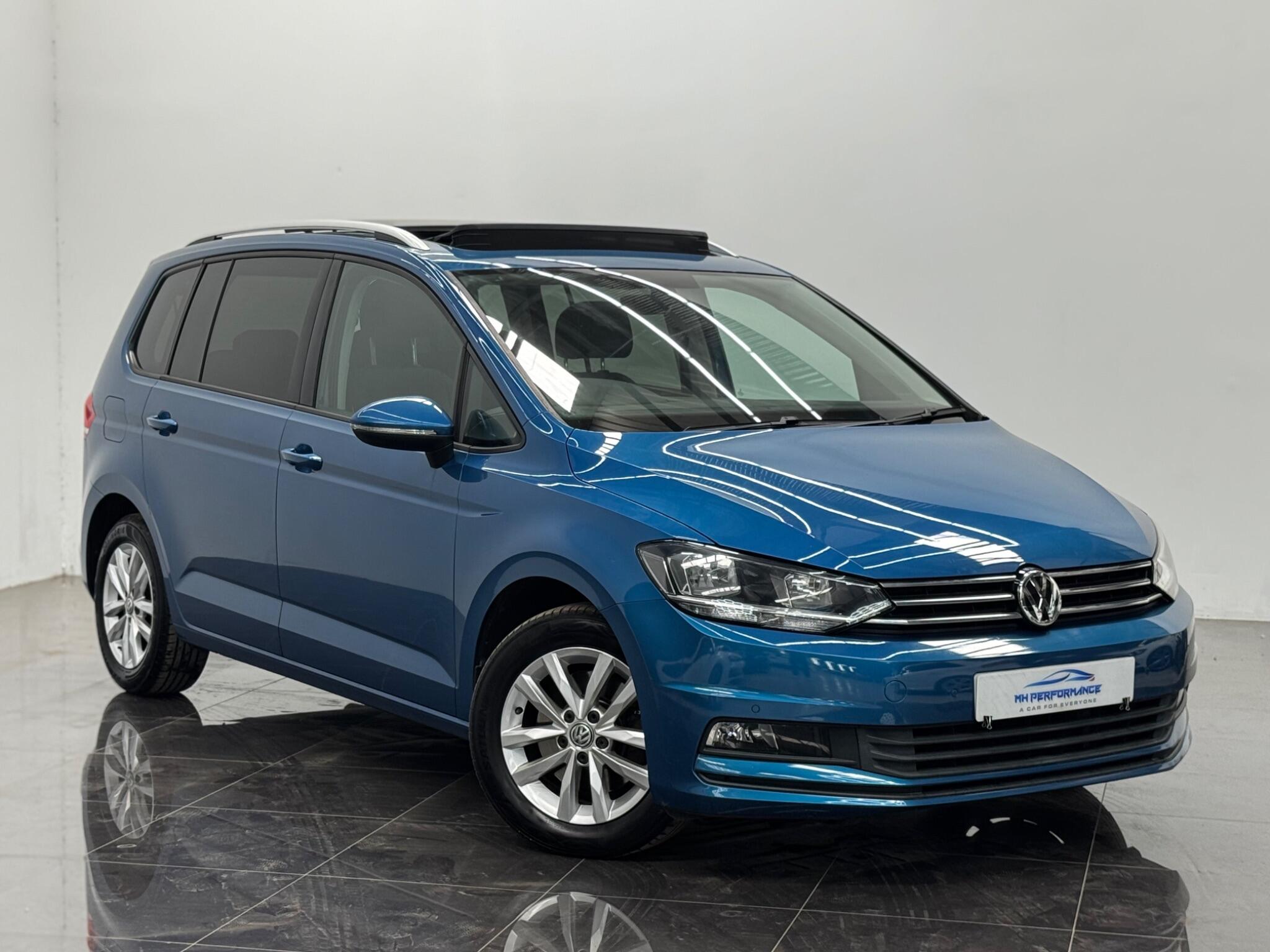 Volkswagen Touran view 24