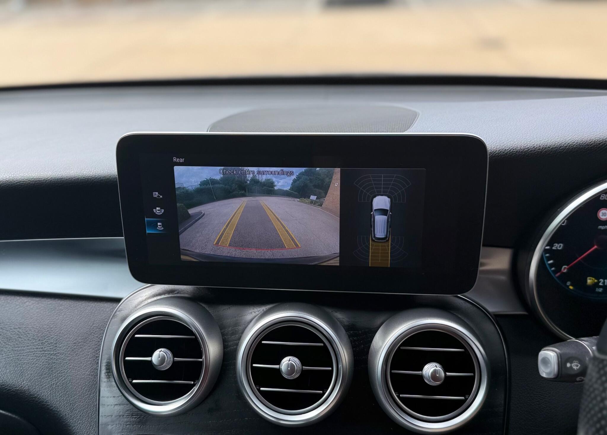 Mercedes-Benz GLC view 30