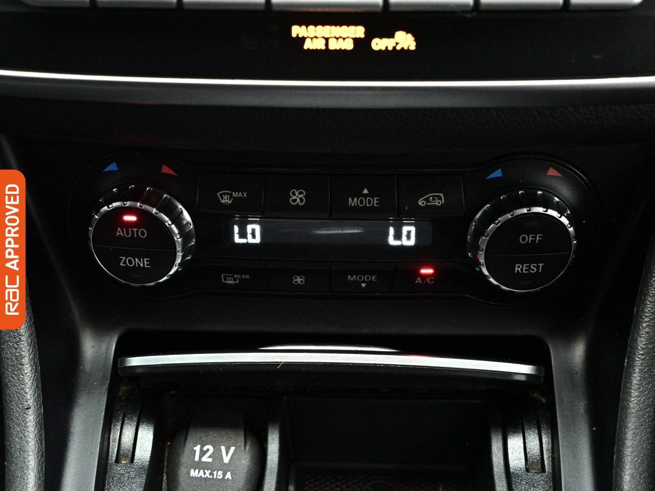 Mercedes-Benz Cla view 17