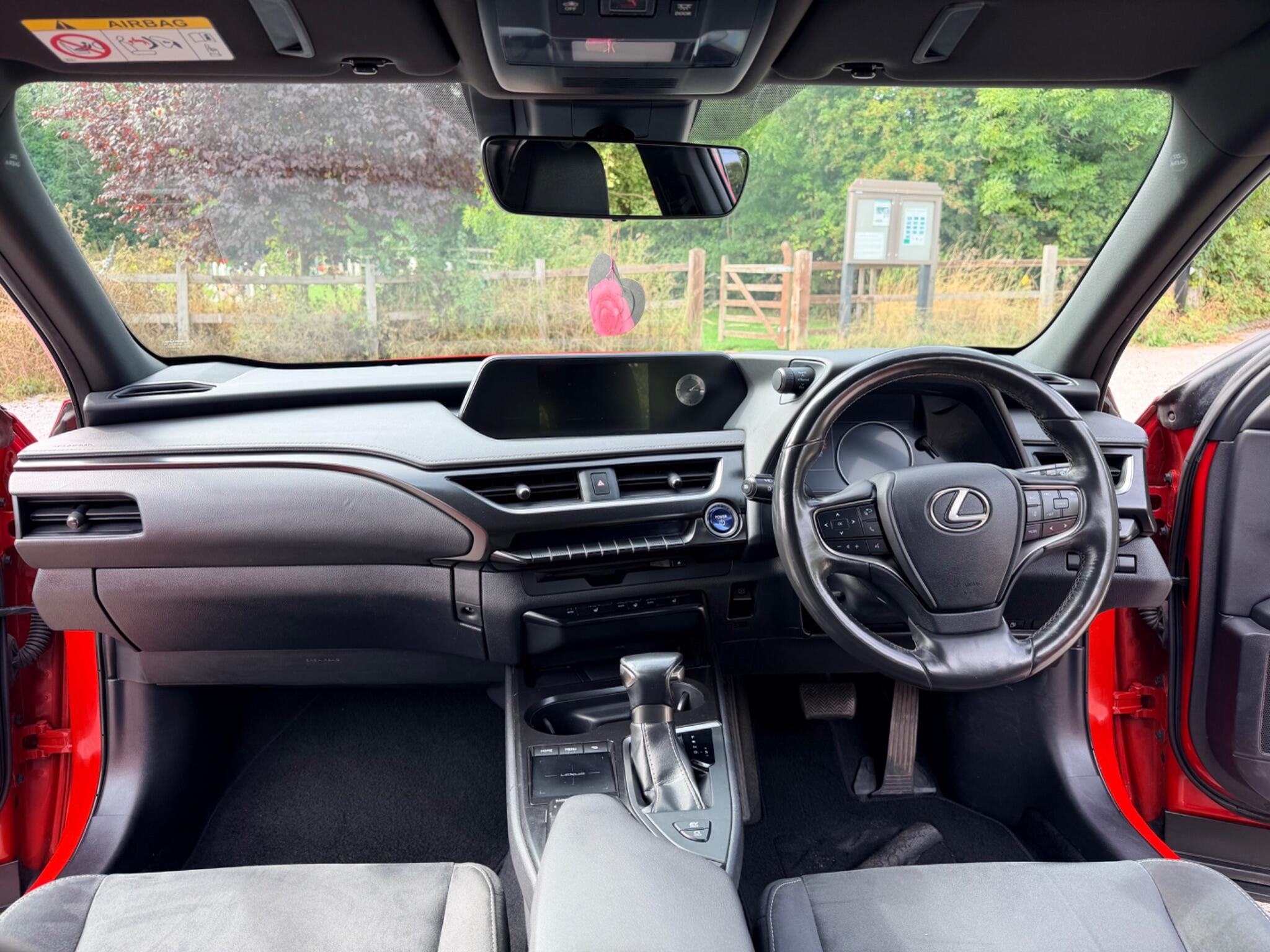 Lexus Ux view 11