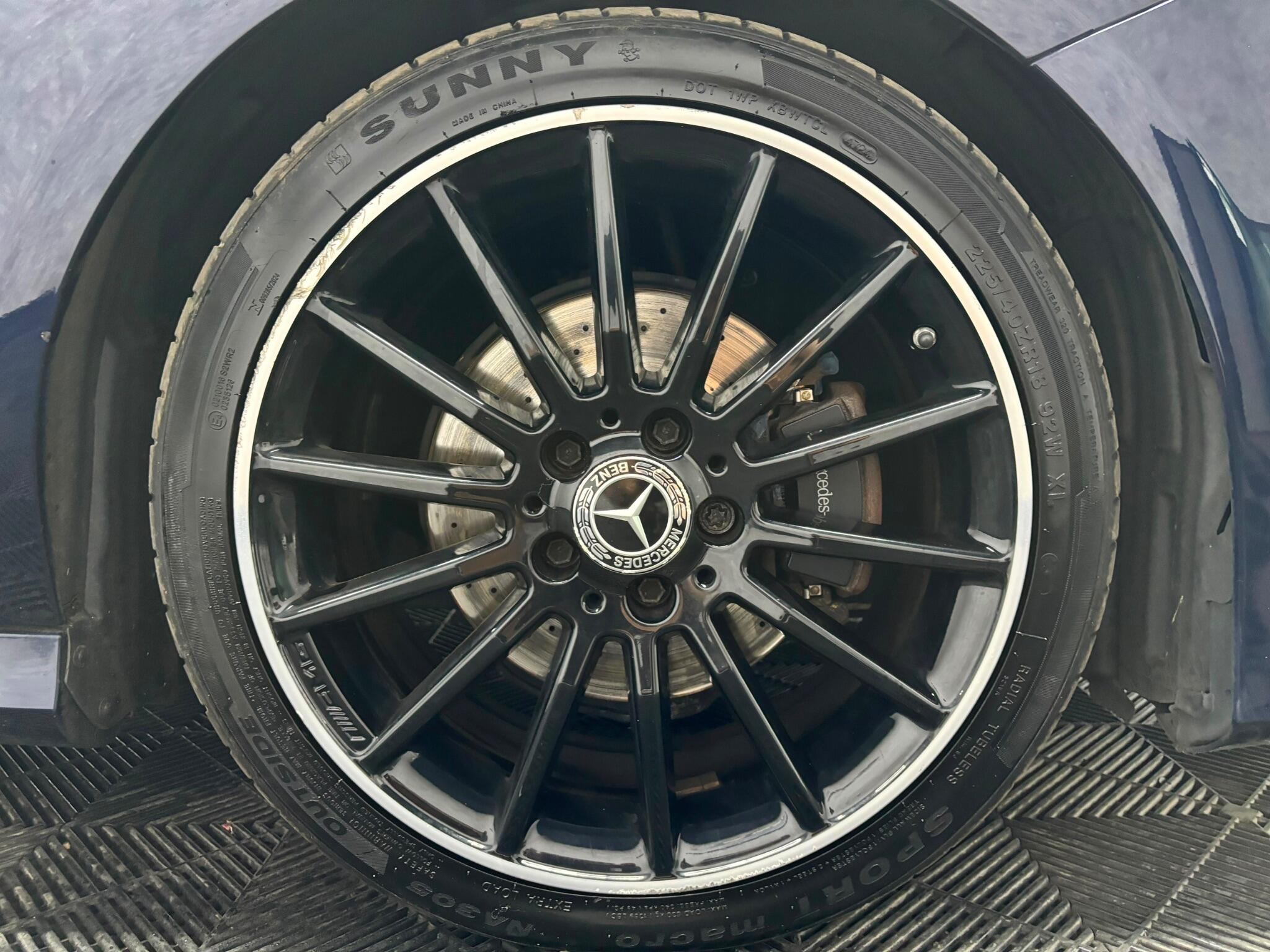Mercedes-Benz B Class view 28