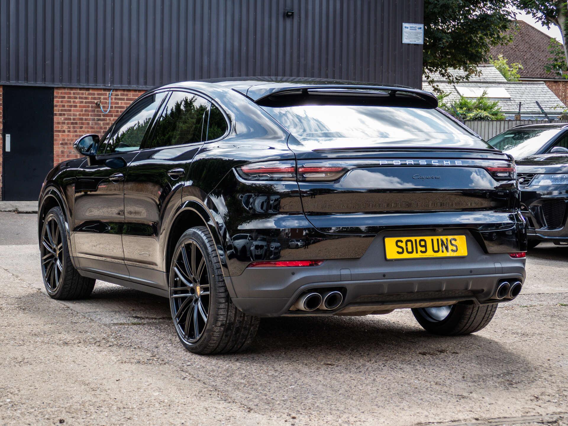 Porsche Cayenne view 13