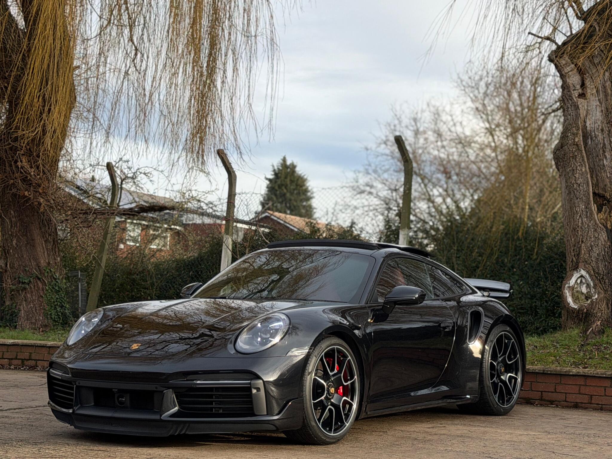 Porsche 911 view 4