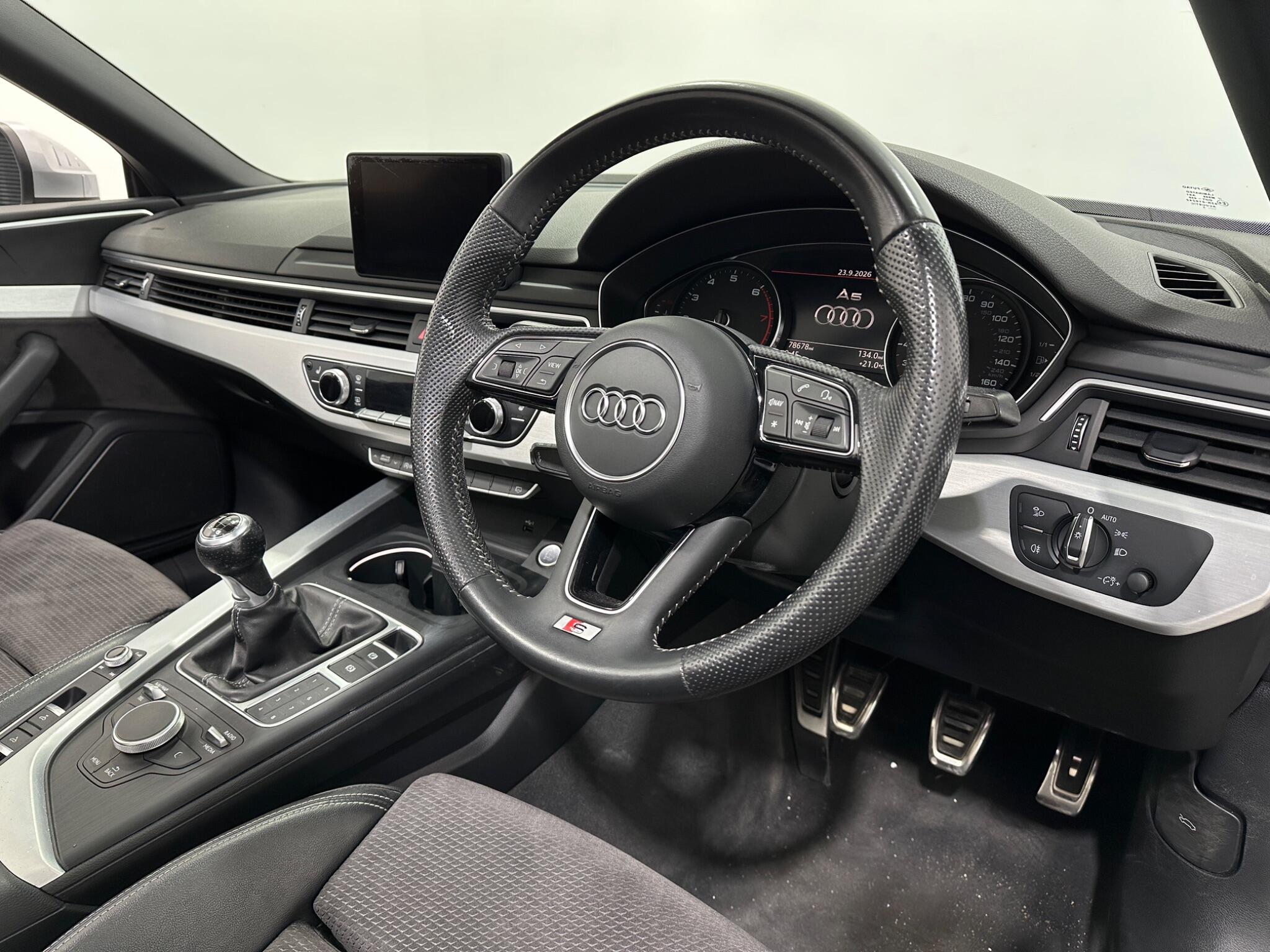 Audi A5 view 11